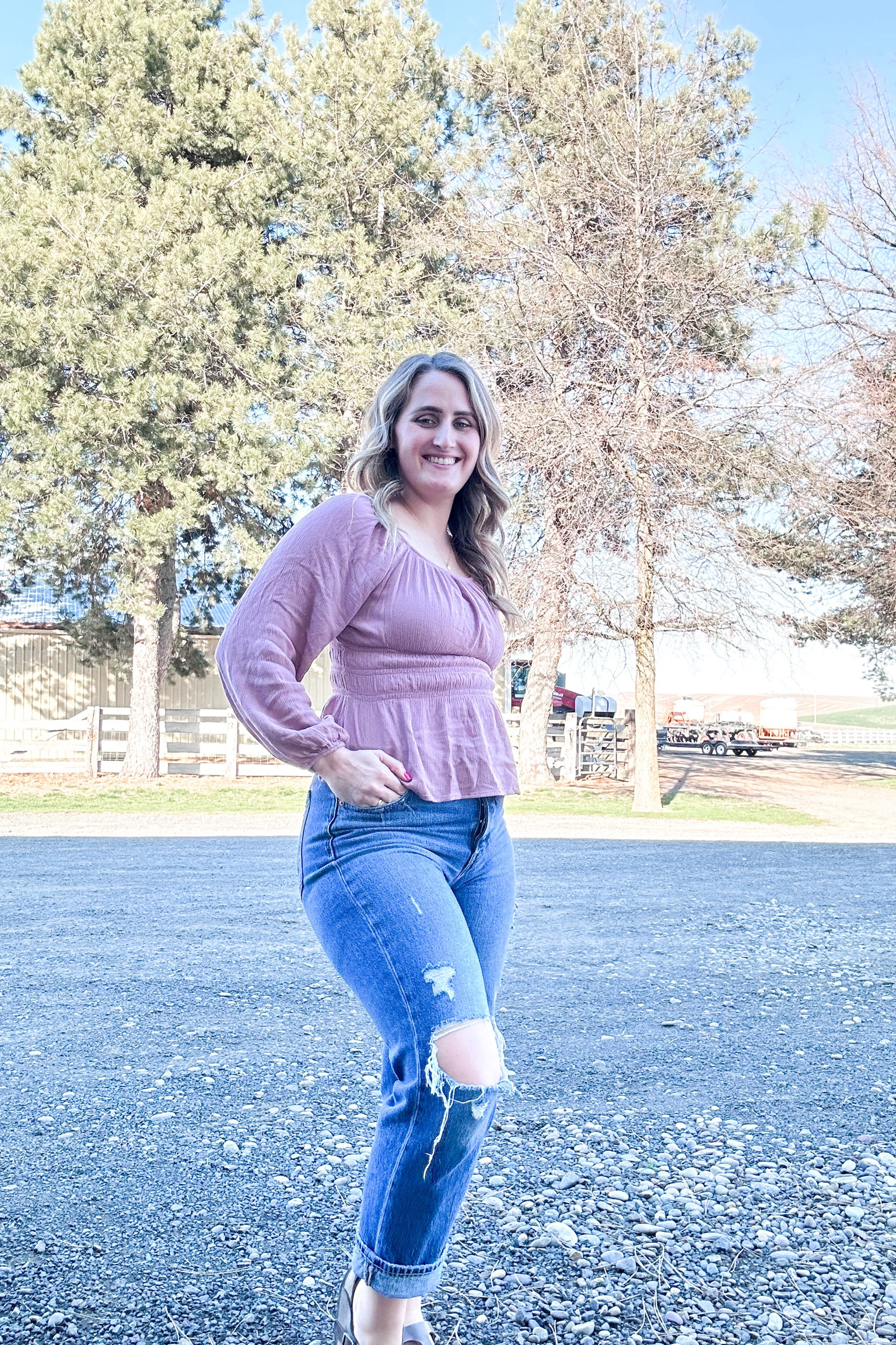 Your new favorite high rise denim for every day wear! Perfect for the mom who carries more weight in her hips + booty 

#LTKfindsunder50 #LTKSeasonal #LTKmidsize