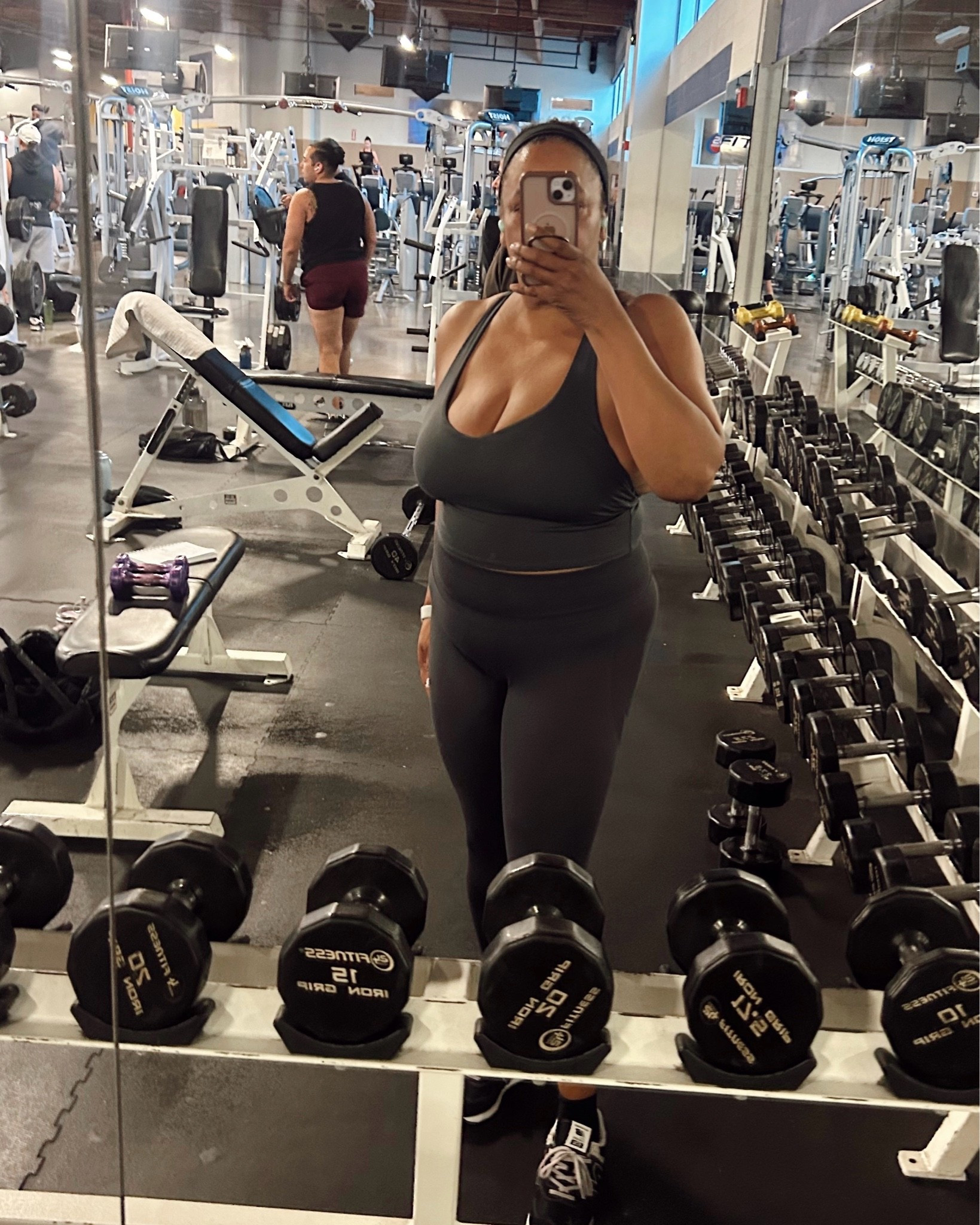 Gym 💪🏾 Outfit ☑️ Wearing an xl in top and bottom.

#LTKActive #LTKMidsize #LTKOver40
