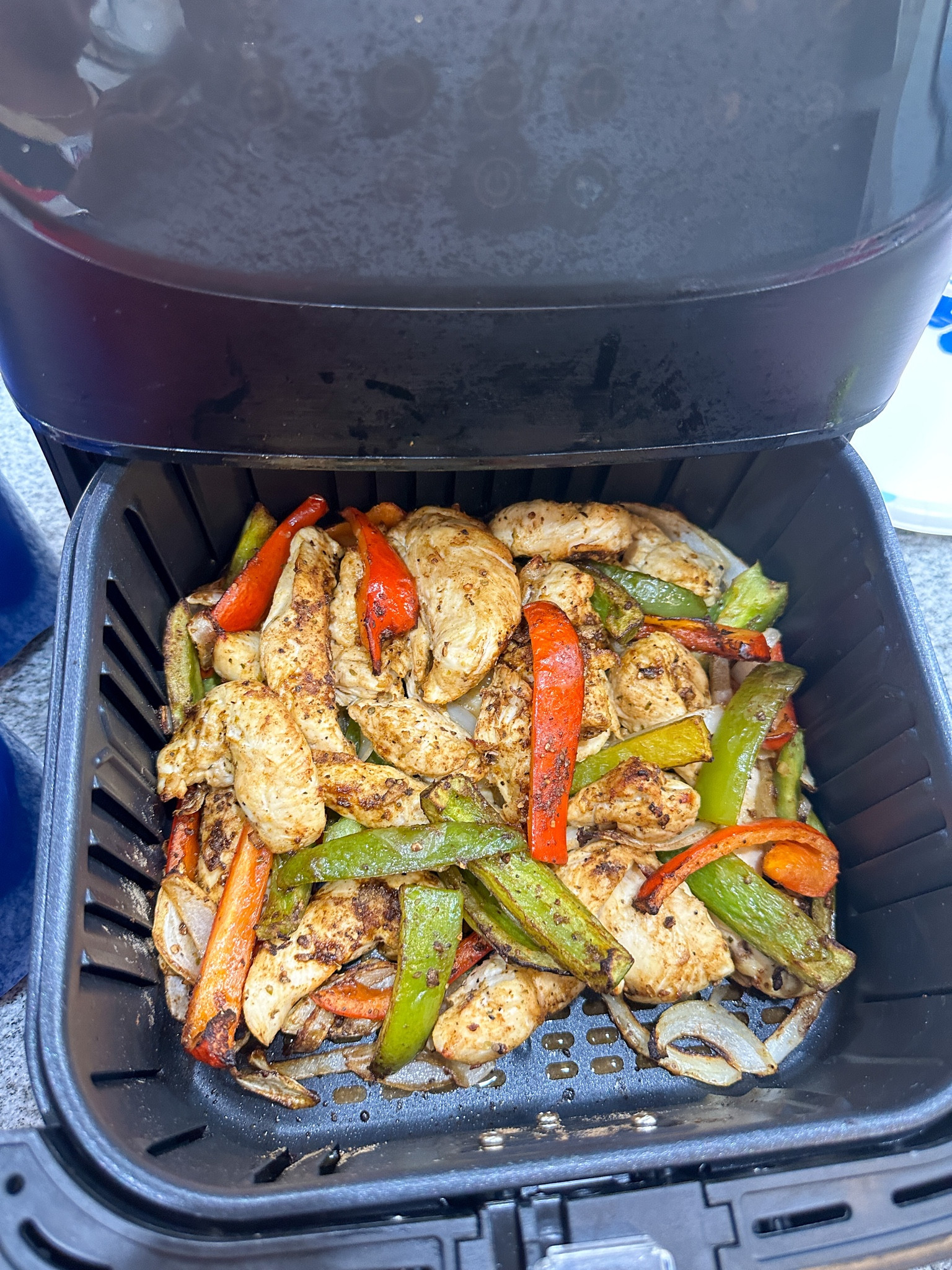 Chicken fajita prepared in my Cosori Air fryer! If you don’t have an air fryer you are missing out! #Cosori #AirFryer #CosoriCooks #ChickenFajita #onepotmeals #healthieroptions 