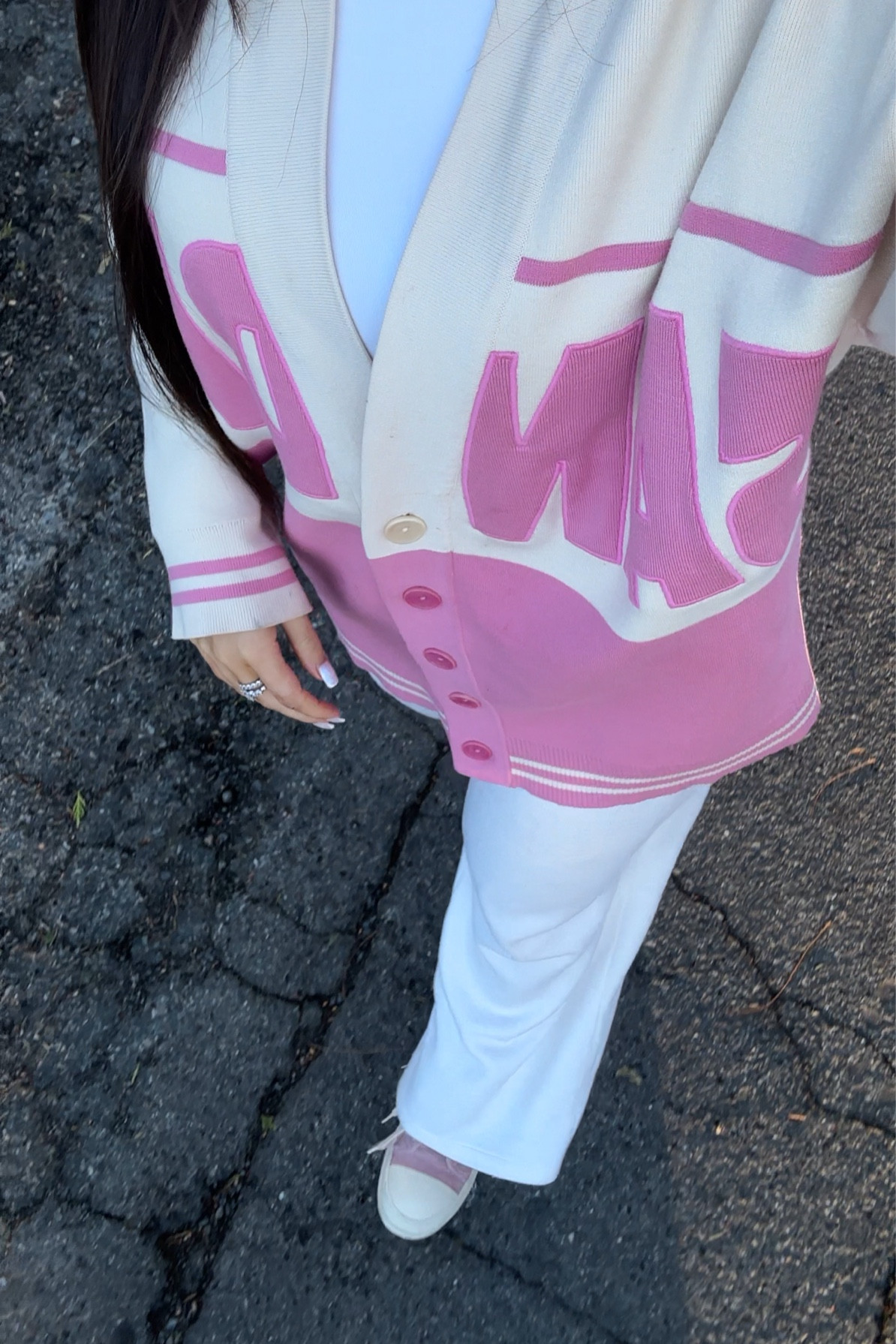 Cozy pink outfit details 🩷


#LTKStyleTip #LTKBeauty