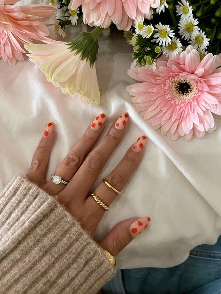 Can you tell I’m excited for spring weather? 🍓I’m a big fan of PaintLab press-on nails because I like to switch up my mani pretty often, but don’t have the time to sit at a salon. @paintlabco is so easy to pop on and this will last about 14 days! Plus, how cute are their designs? 🌈☁️ Shop The NEW press-on nails at @walmart. I’ve linked my mani and other fun spring styles only on the @shop.ltk app https://liketk.it/4zoy1 which one would you choose? #ad #paintlab #pressonnails #athomemanicure #gelnails #Walmart #walmartbeauty 

#LTKstyletip #LTKbeauty