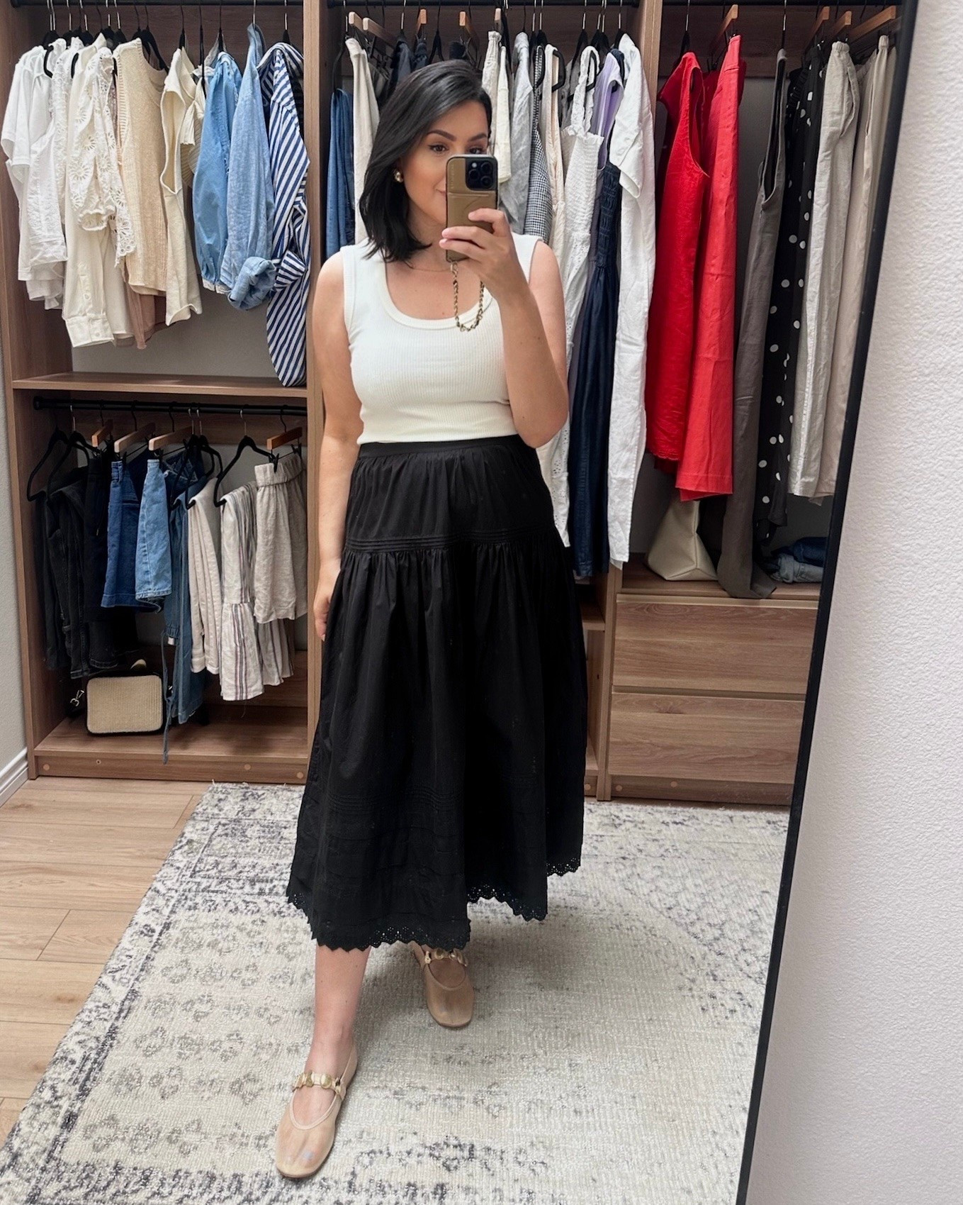 Love this maxi poplin! It’s hard to see but it’s tiered and has a touch of eyelet too. Fit is generous, I’m in the medium and it’s plenty loose. comes in a few colors too! @Quince