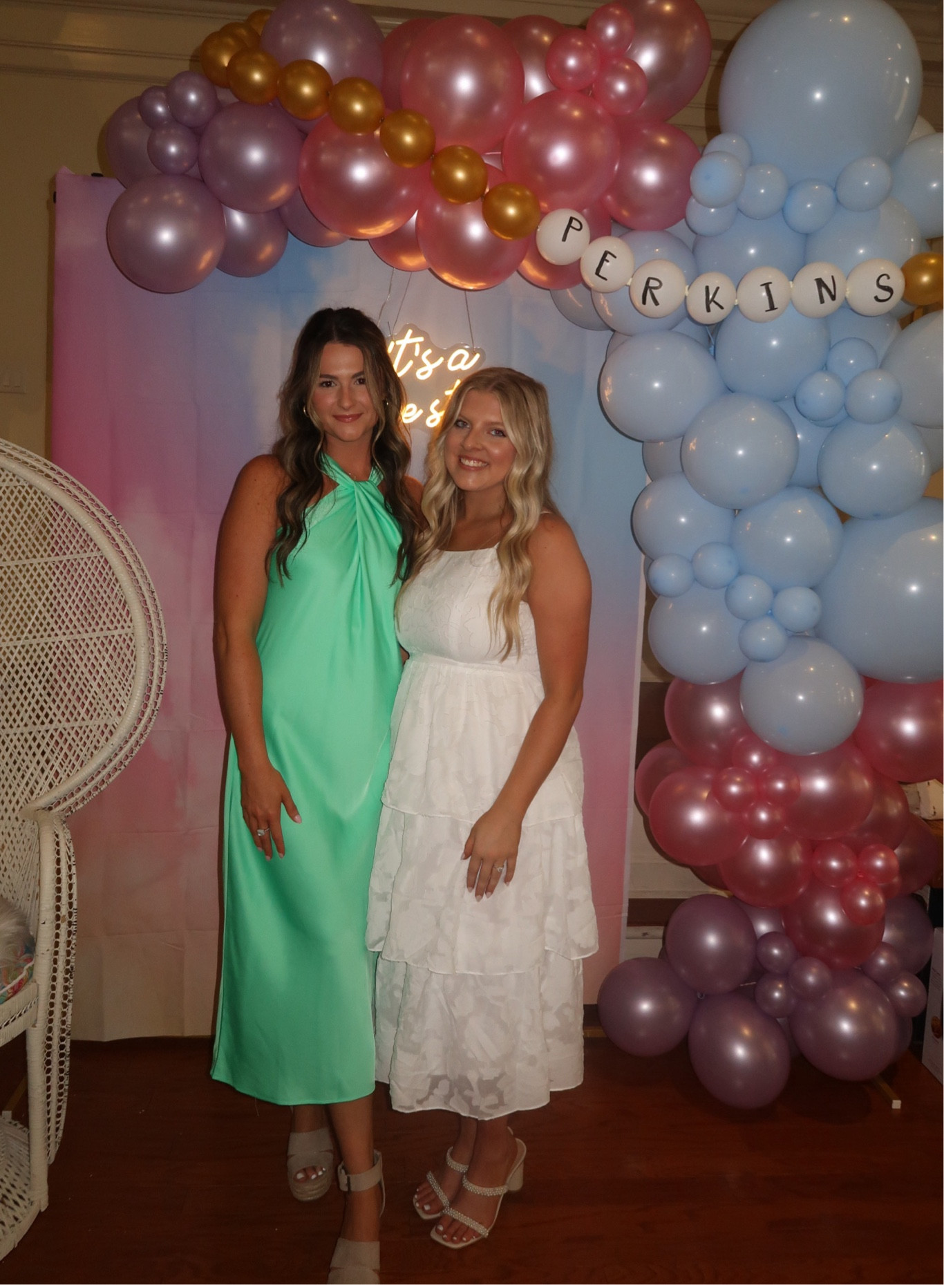 I have been loving the halter neck dresses! Perfect for fall weddings and occasiongrew

#LTKSaleAlert #LTKFallSale #LTKSeasonal