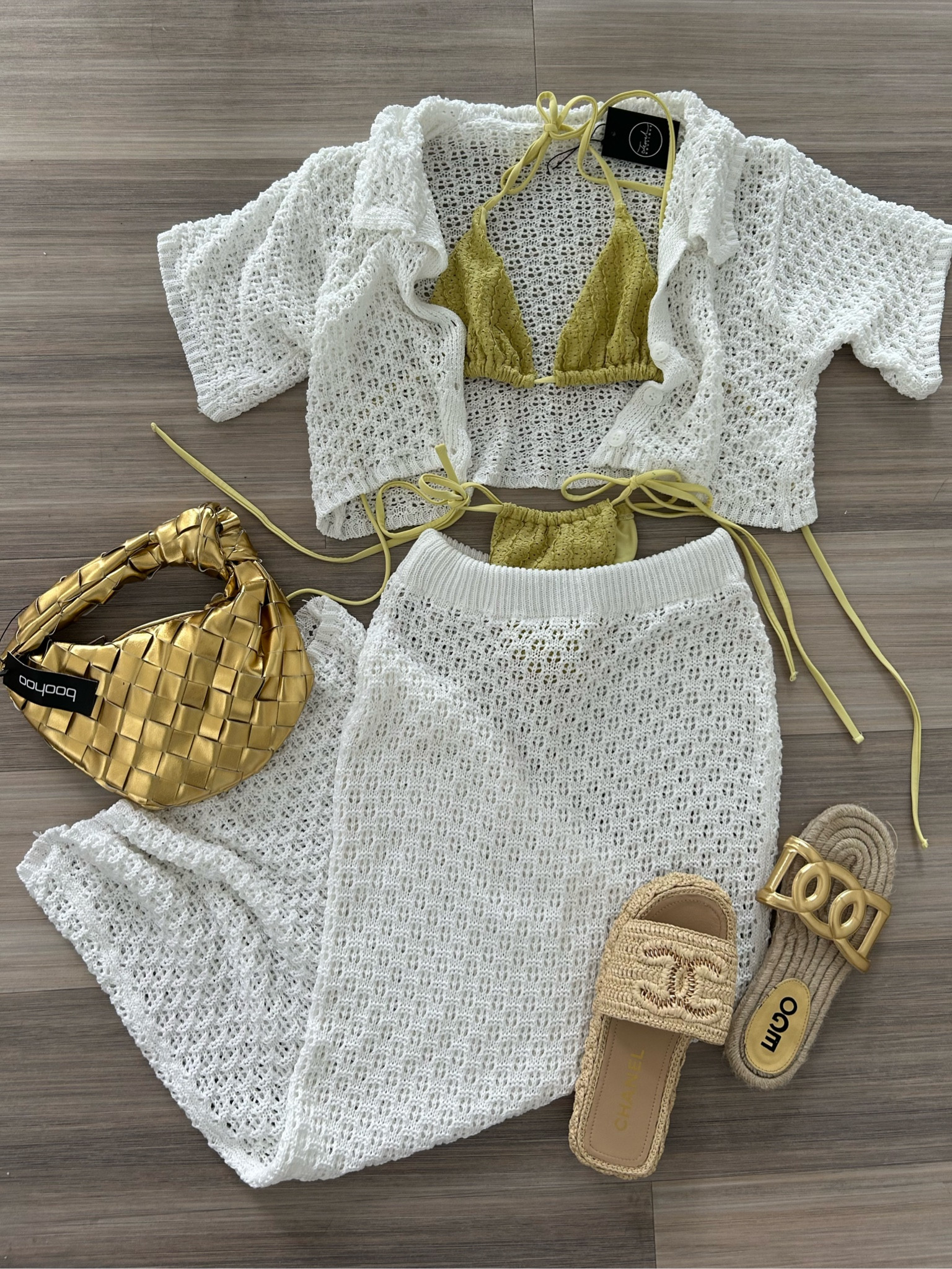 fav colour combo ever 🌿🤍✨