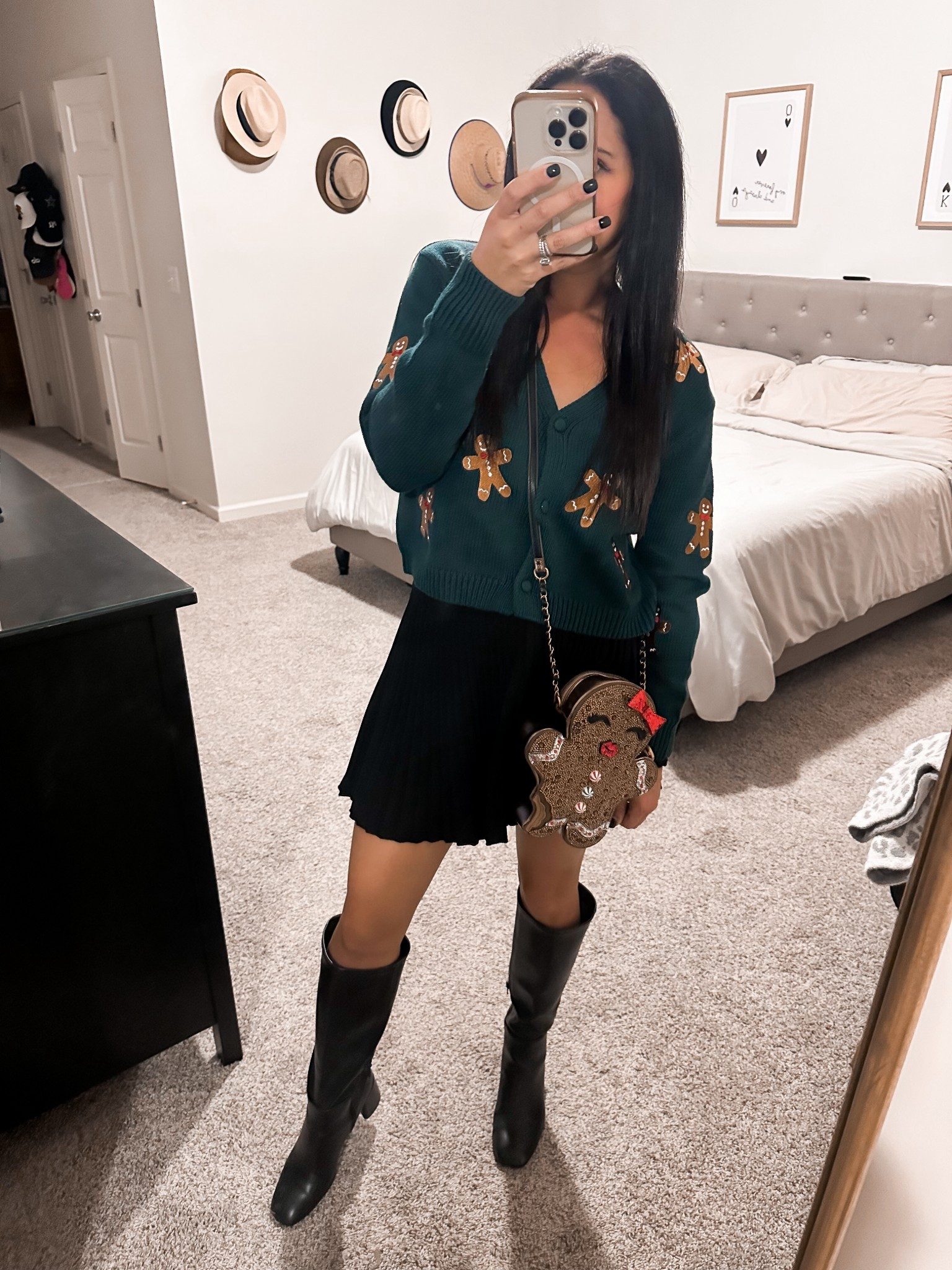 Christmas party outfit, christmas cookies, christmas cookie exchange party, gingerbread, sweater, 

#LTKHoliday #LTKdayinmylife #LTKootd