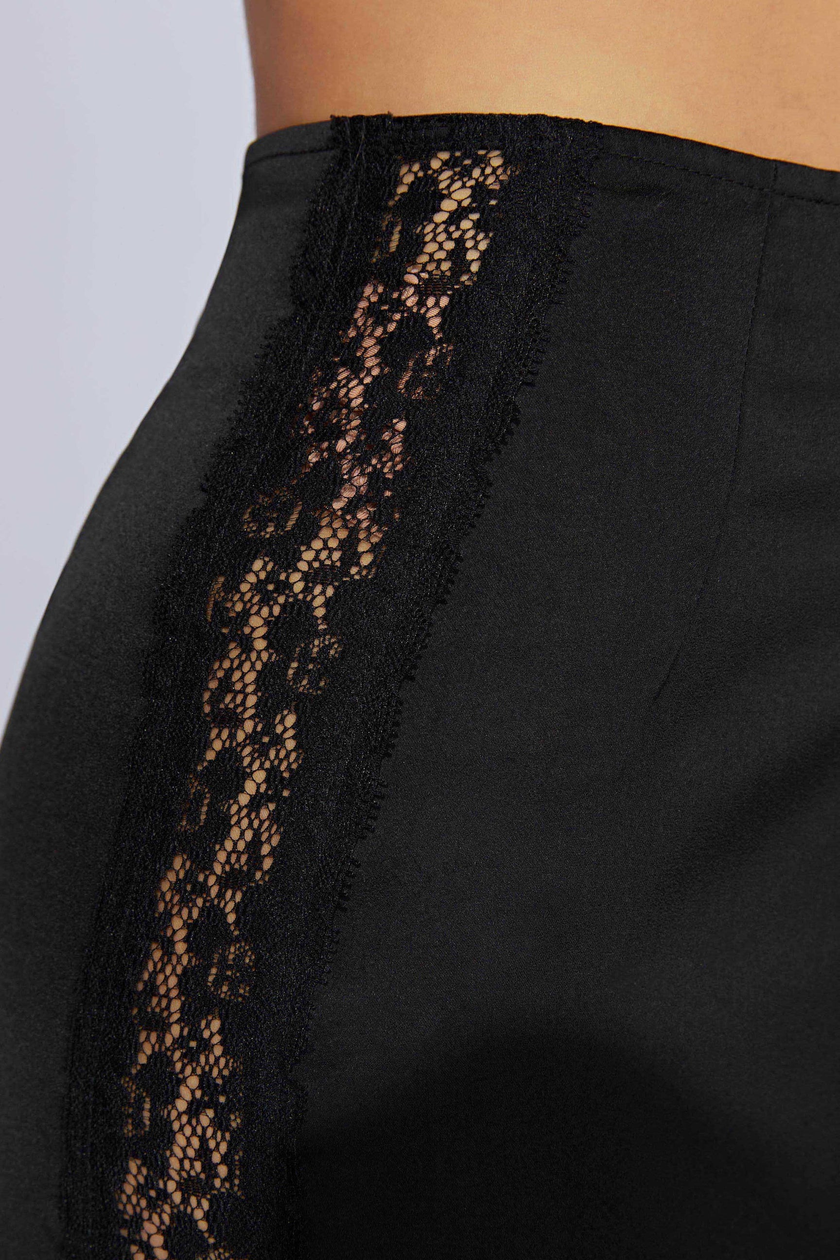 Bellamy Lace Maxi Skirt - Black | MESHKI US