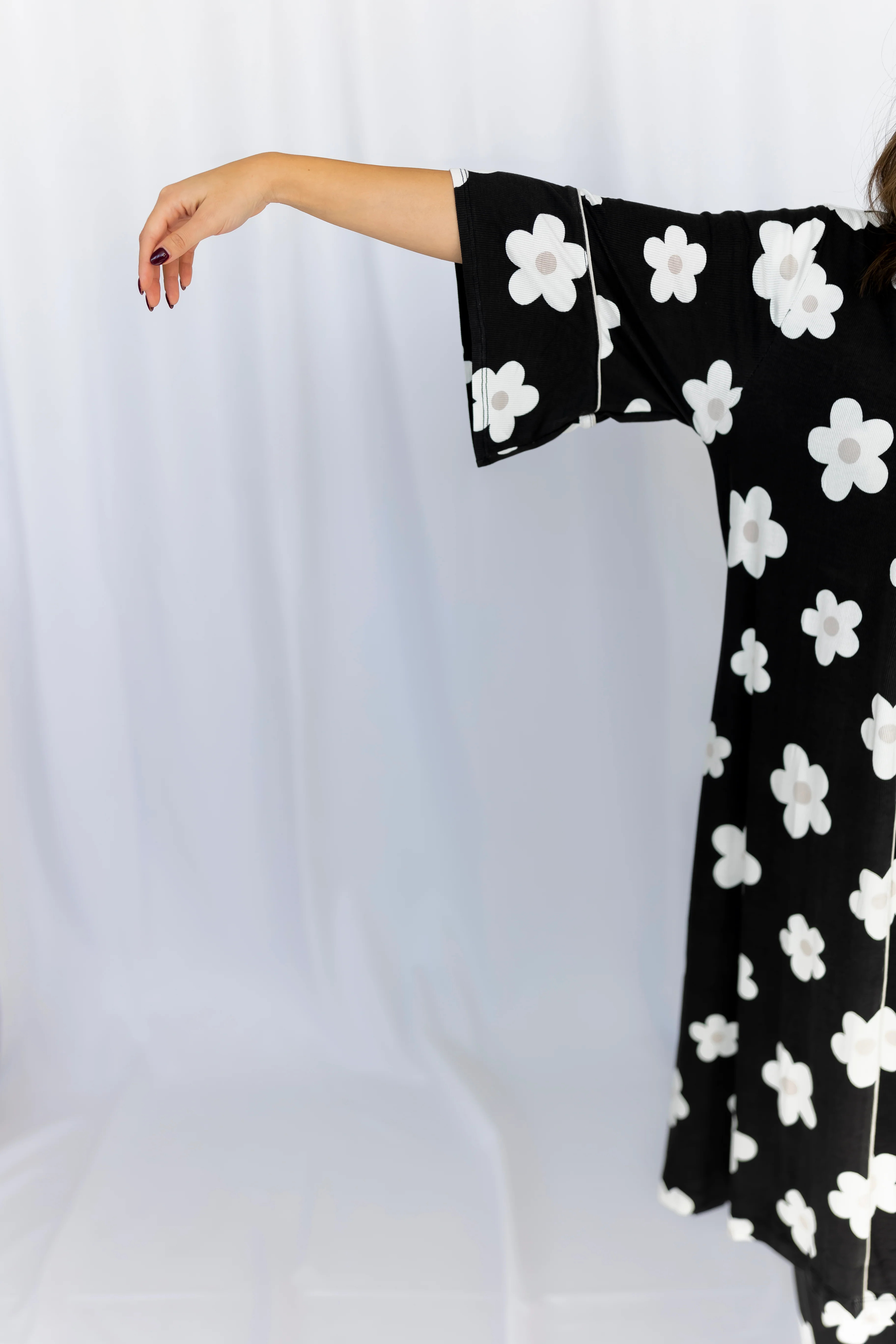 Black Daisy Ribbed Robe | Shop Staykation