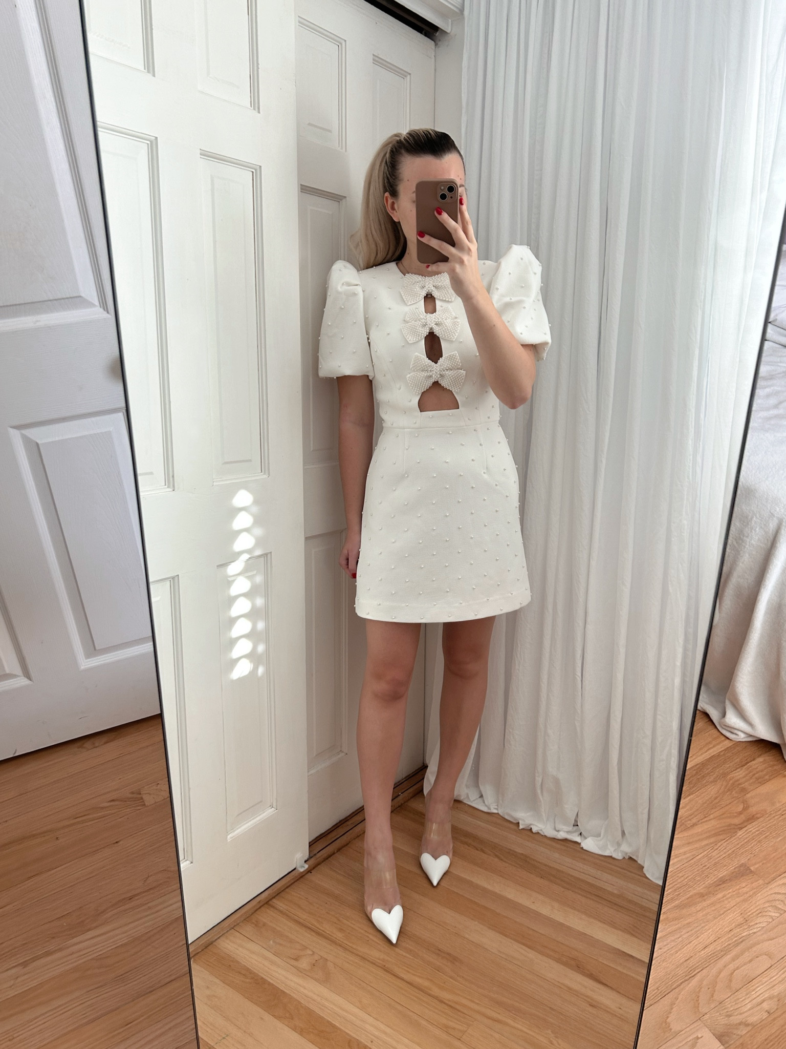 Wearing size US2 🎄✨

Christmas dress, white dress, Christmas outfit

#LTKparties #LTKHoliday #LTKSeasonal