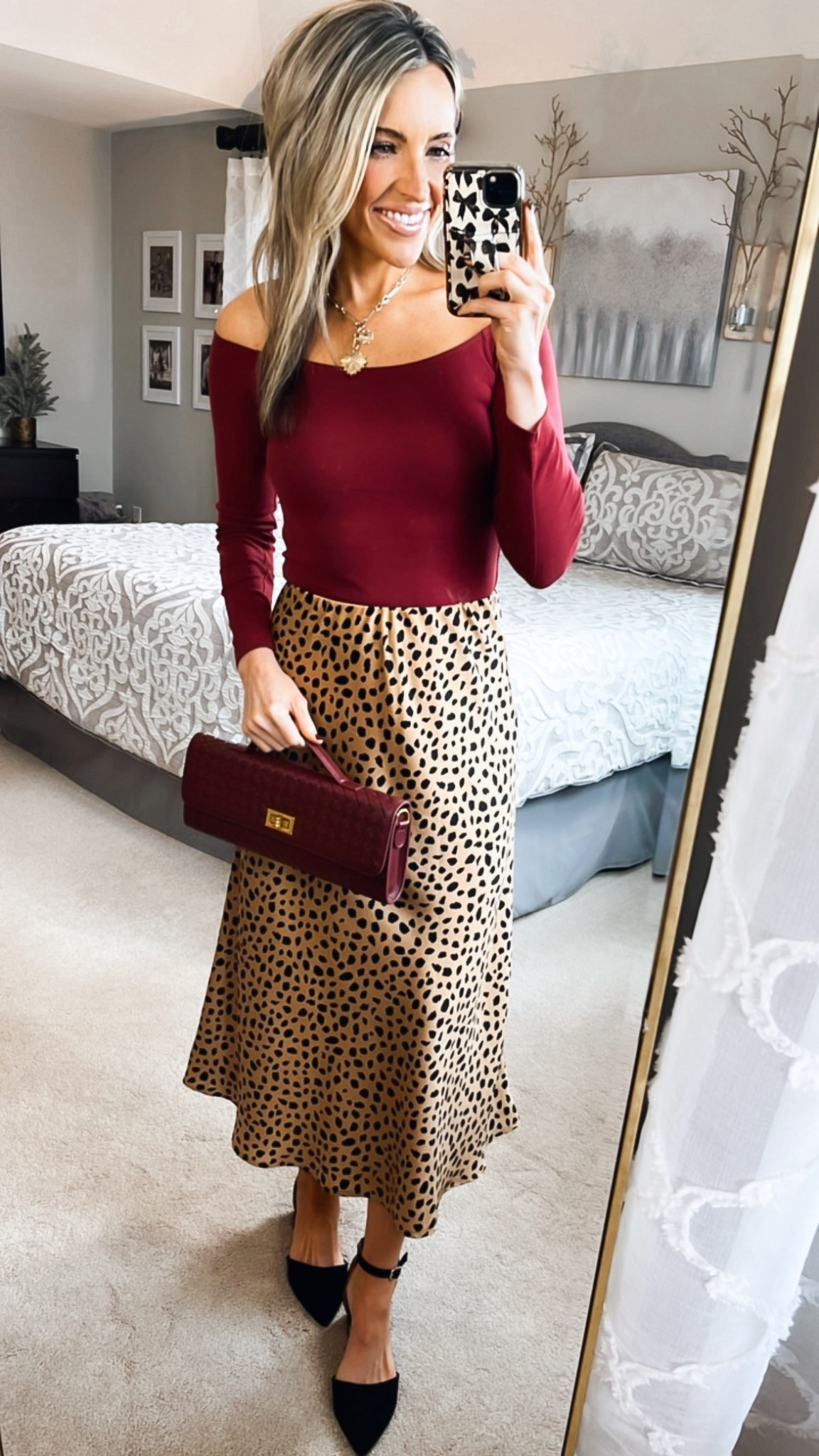 Love this tops to dress up any holiday look!! Regular length, not a bodysuit 

#LTKHoliday #LTKSeasonal #LTKSaleAlert