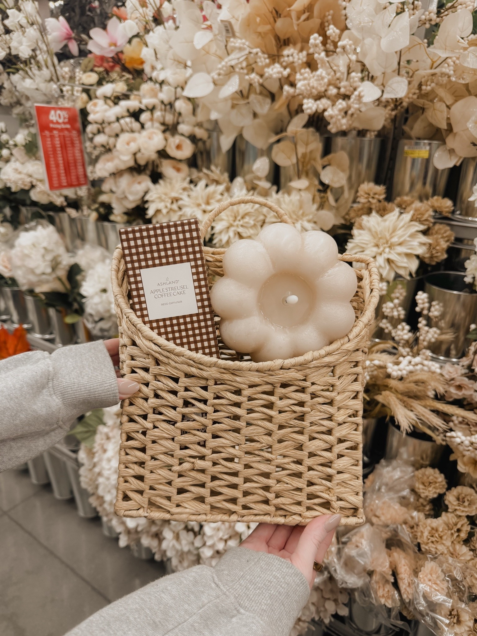 Fall basket idea

#LTKHome #LTKSeasonal