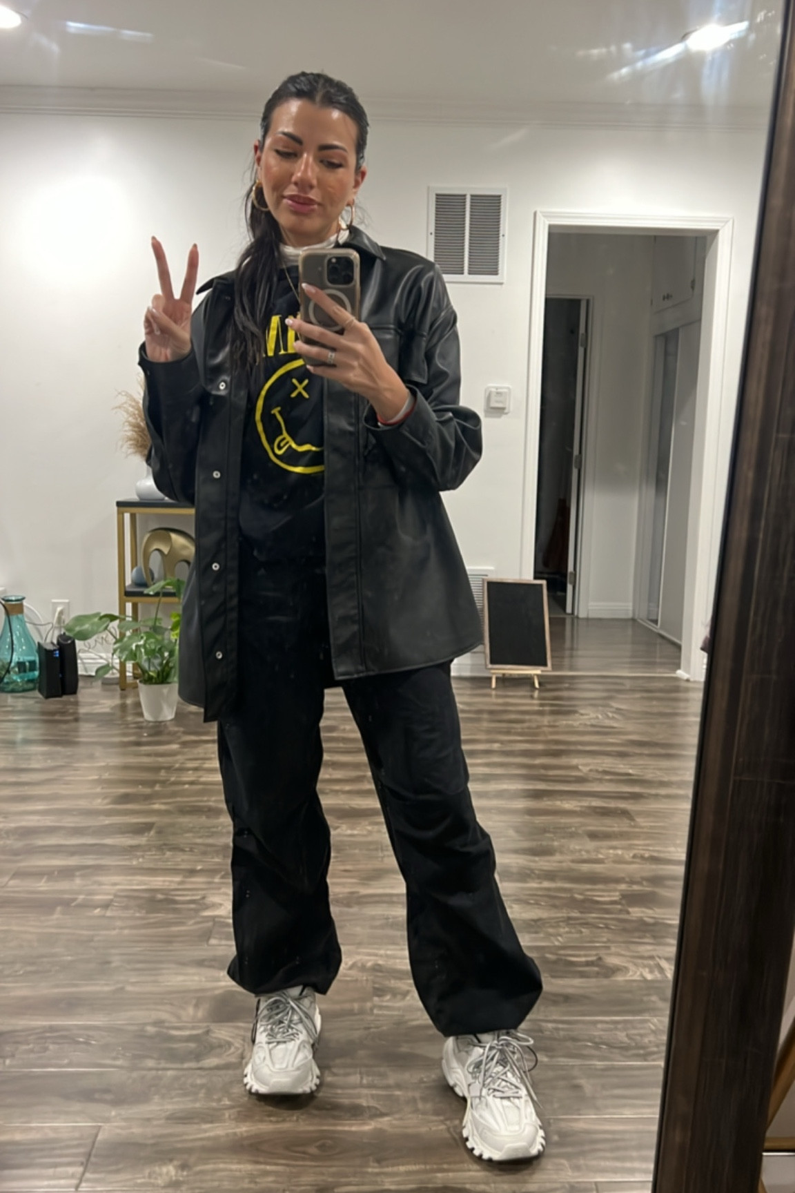 Casual OOTD for a date night at the movies! These cargo pants are one of my favorite things to wear this season! 

Nirvana shirt was thrifted but I linked a similar one below! ✨

#LTKstyletip #LTKSeasonal #LTKfit