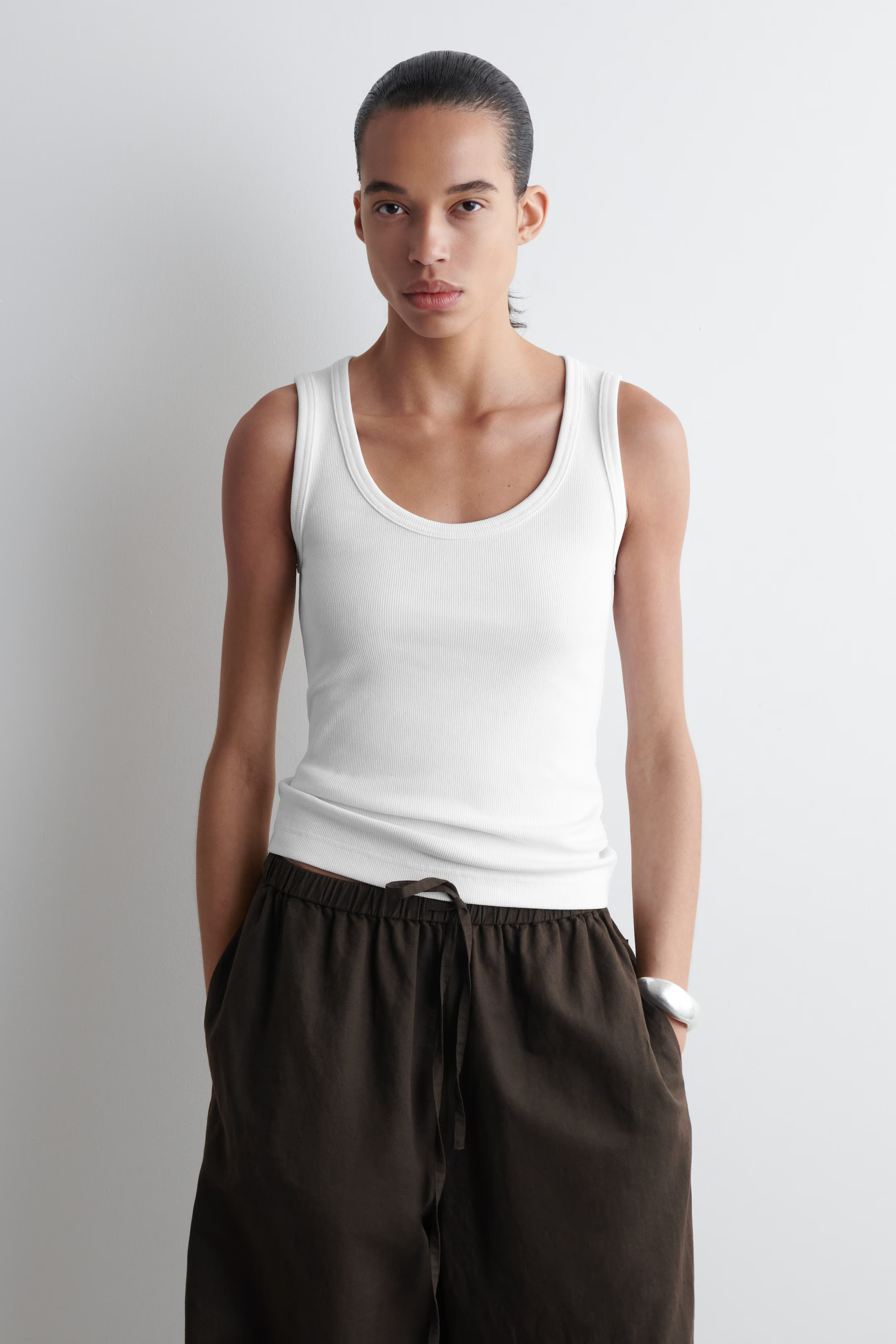 RIBBED SCOOP-NECK TANK TOP | COS (EU)