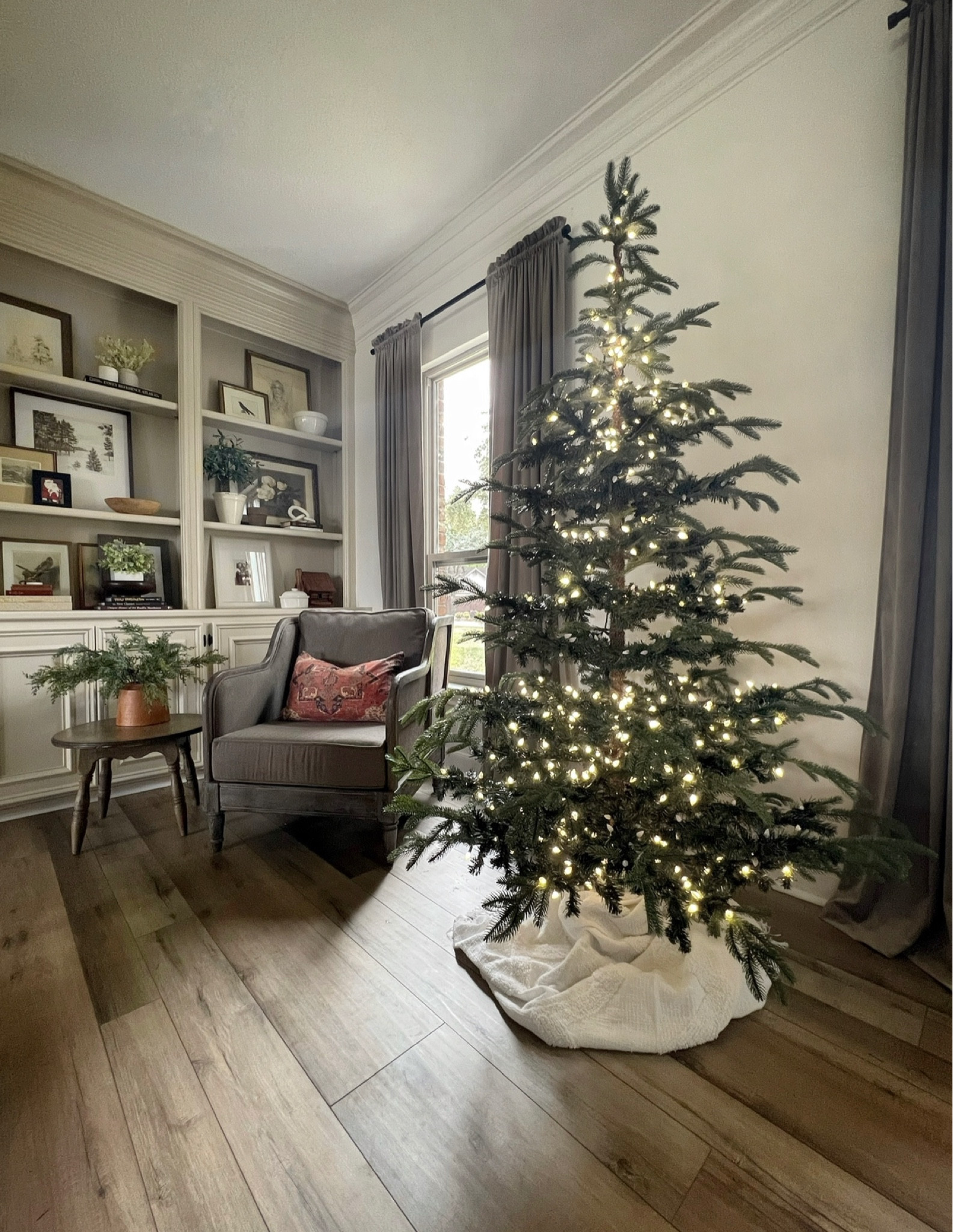 A must for the perfect Faux tree 

#LTKhome #LTKHoliday #LTKxPrime