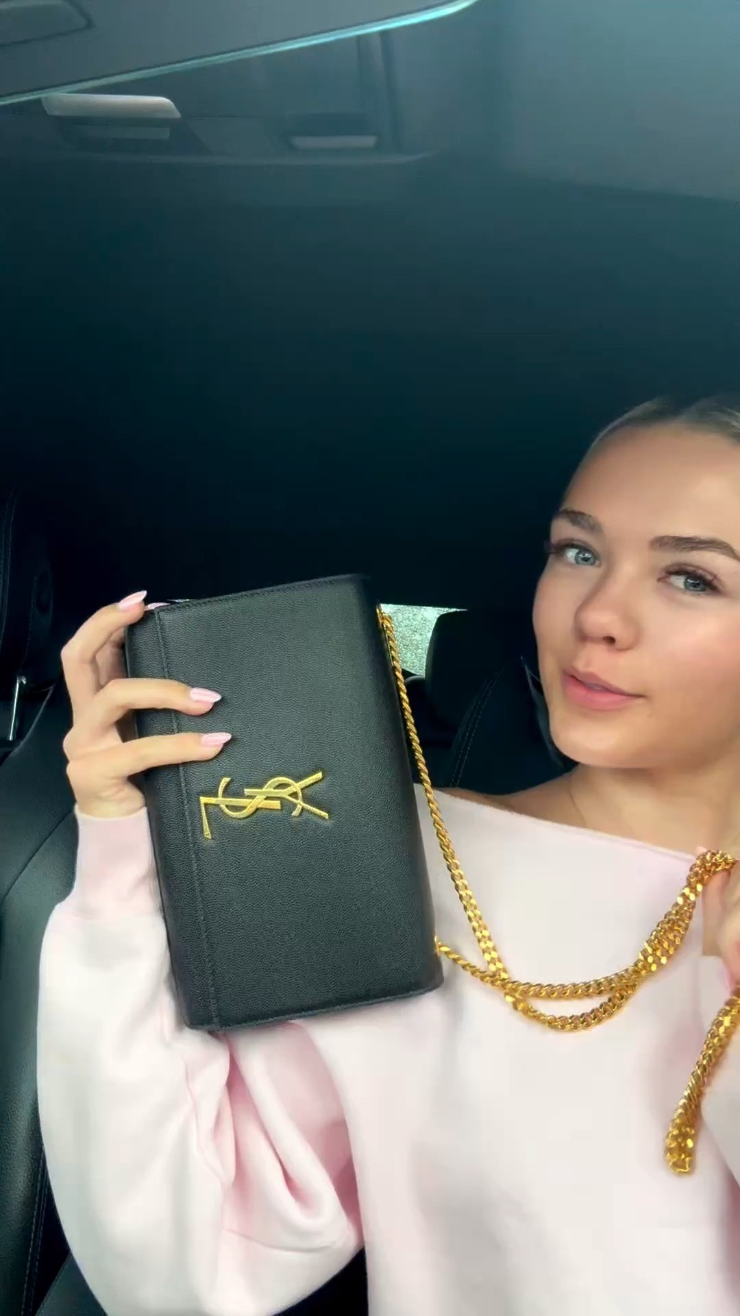 Bag of the month 🌸🫶🏼
I love having a new bag moment without the full commitment… especially for events like weddings 🤭

This month I picked this YSL beauty from @Vivrelle  and I’m obsessed. It’s the easiest way to borrow luxury bags for whatever you have coming up.

You can try it too — use code JADAKLOPPE for your first month FREE 🫶🏼

#ad #vivrellepartner 