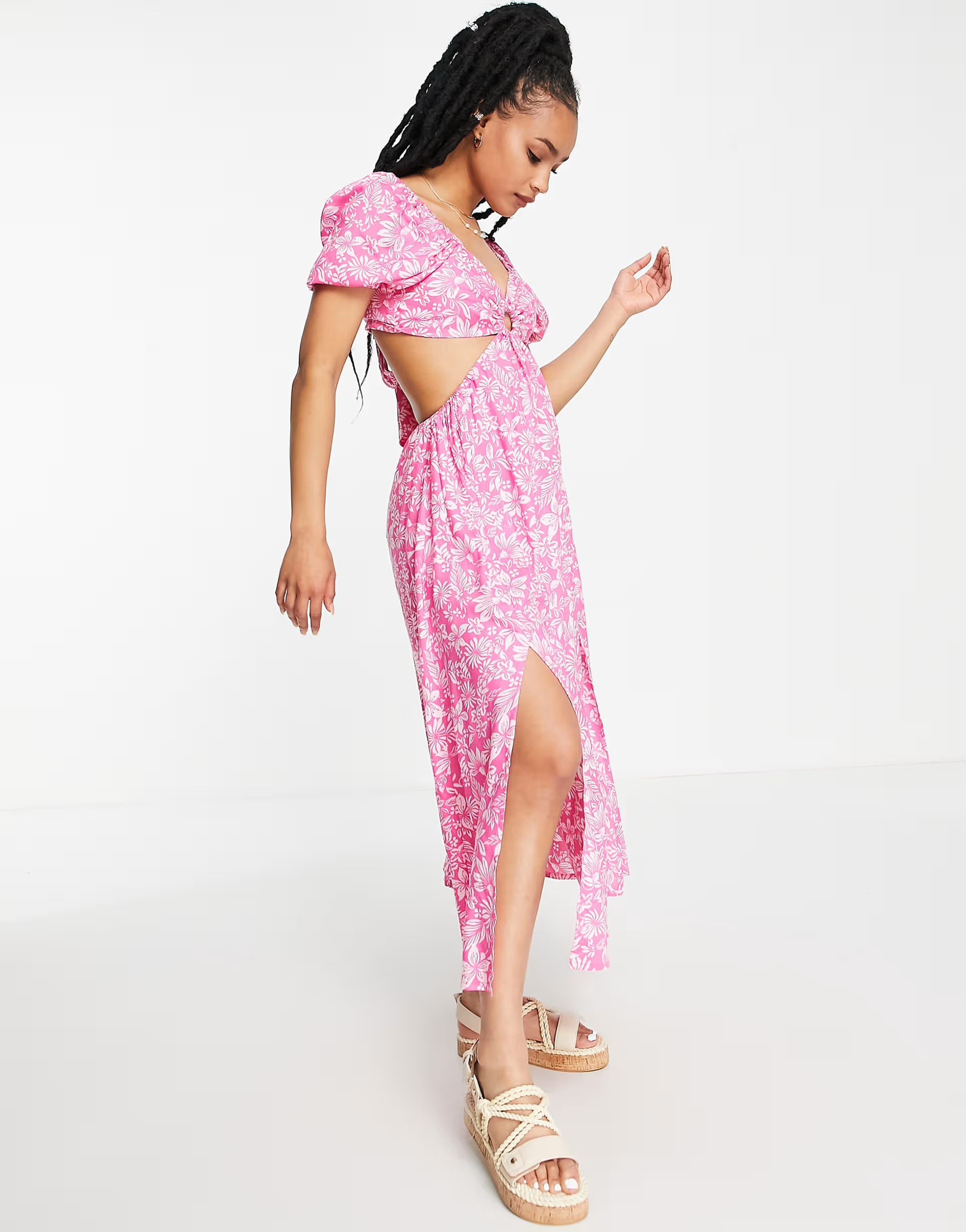 Miss Selfridge Petite ring detail cut out maxi dress in pink hibiscus print | ASOS (Global)