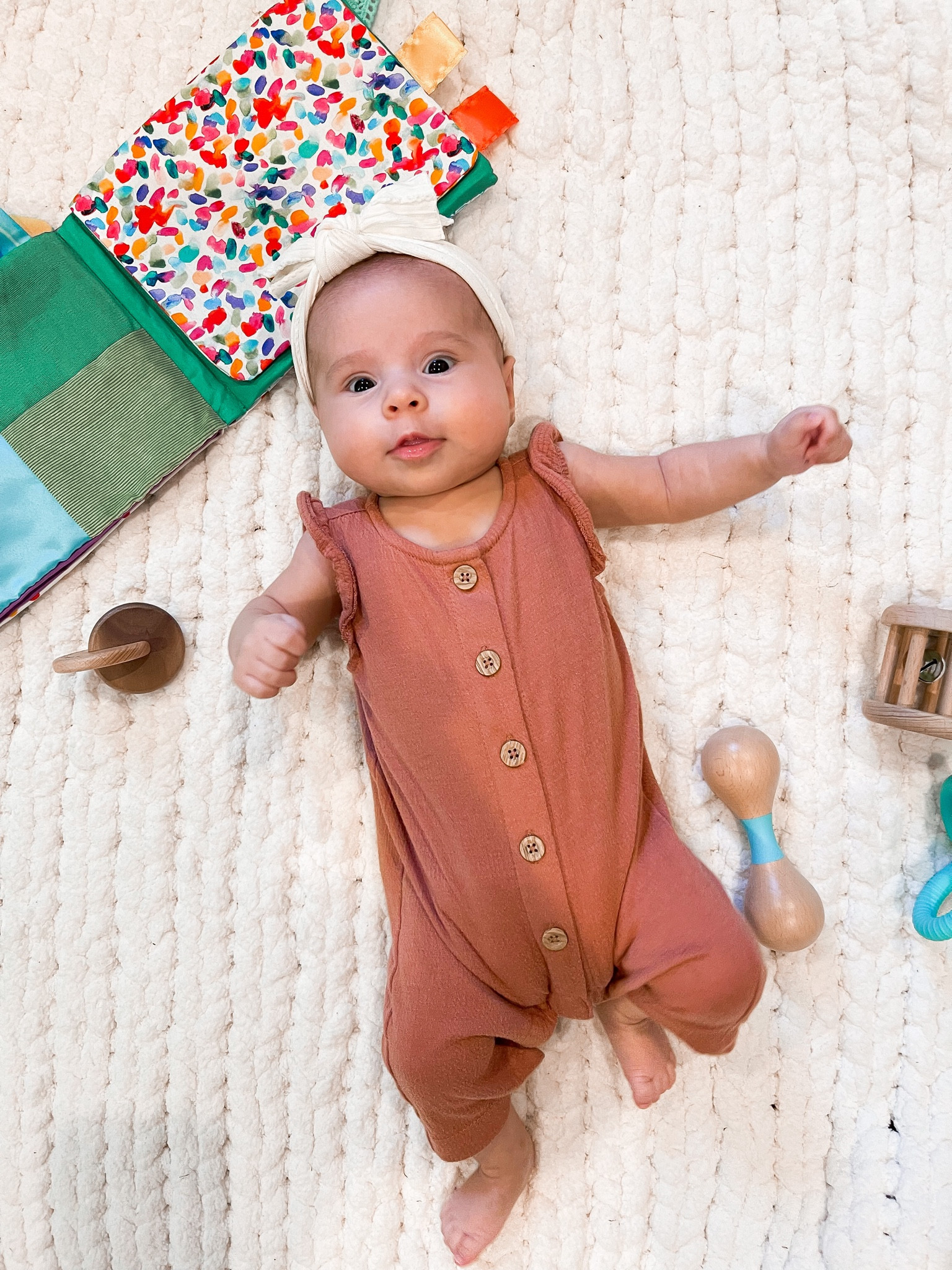 3 months old today & enjoying her latest @lovevery play kit!  #lovevery #loveverygift



#LTKkids #LTKbaby #LTKhome