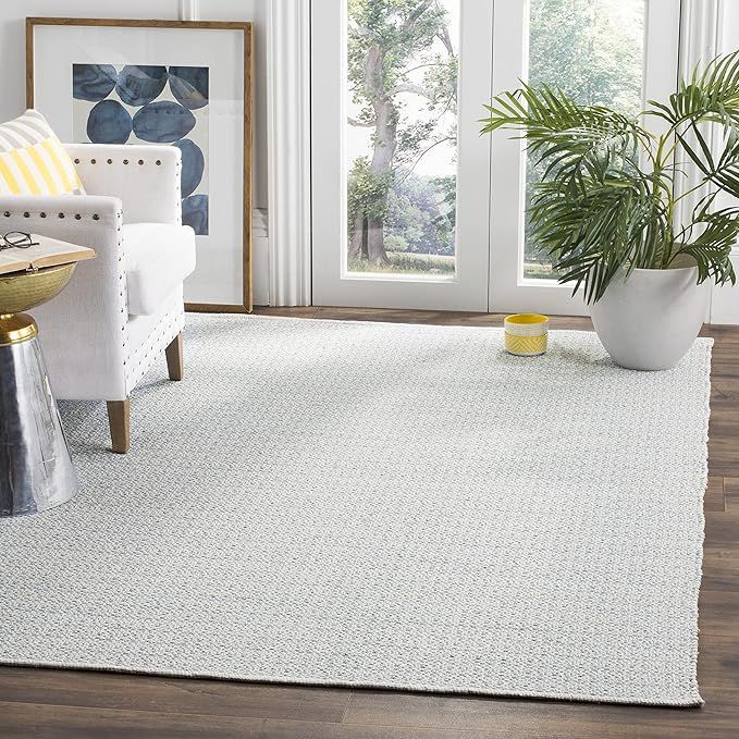 SAFAVIEH Montauk Collection Area Rug - 5' x 7', Ivory & Light Blue, Handmade Cotton, Ideal for Hi... | Amazon (US)