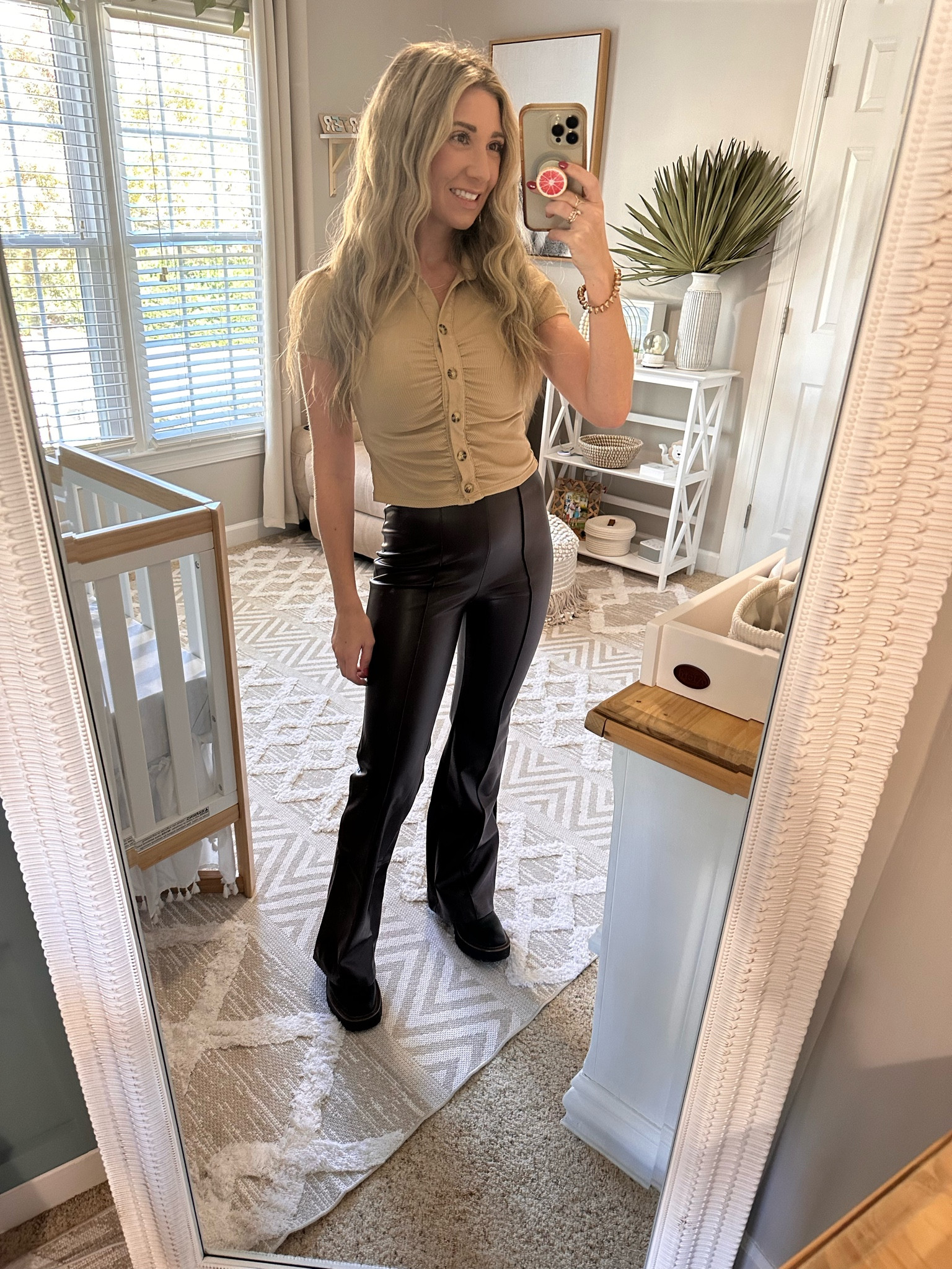 Today's OOTD 🤎

#LTKshoecrush #LTKSeasonal #LTKHoliday