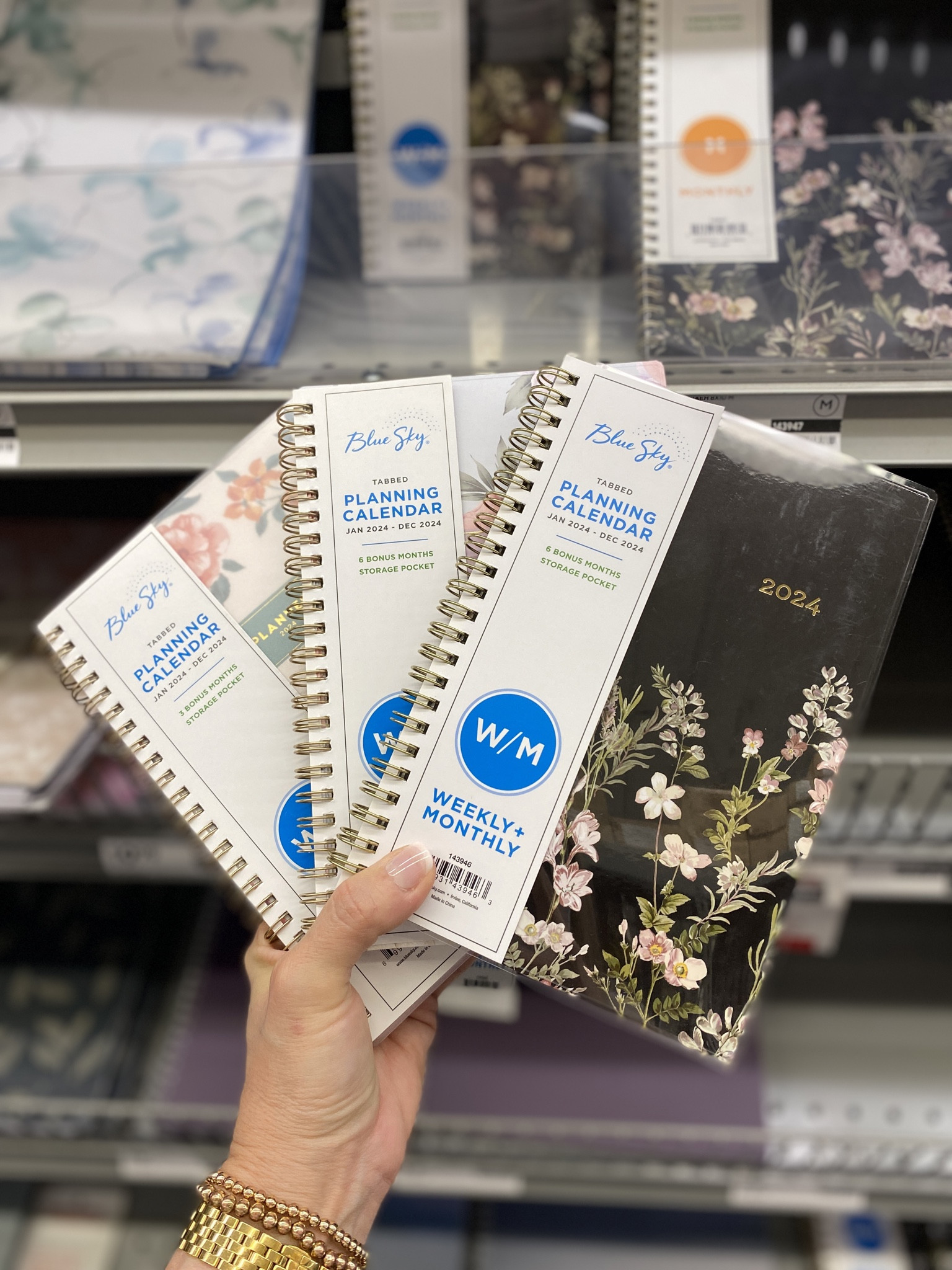 Time to get organize for 2024! These gorgeous planners under $30 will make it fun too! 

Shop below ⬇️⬇️⬇️

#LTKplanners #LTK2024planners #LTKBlueSky #LTKorganization #LTKfindsunder25

#LTKSeasonal #LTKGiftGuide
