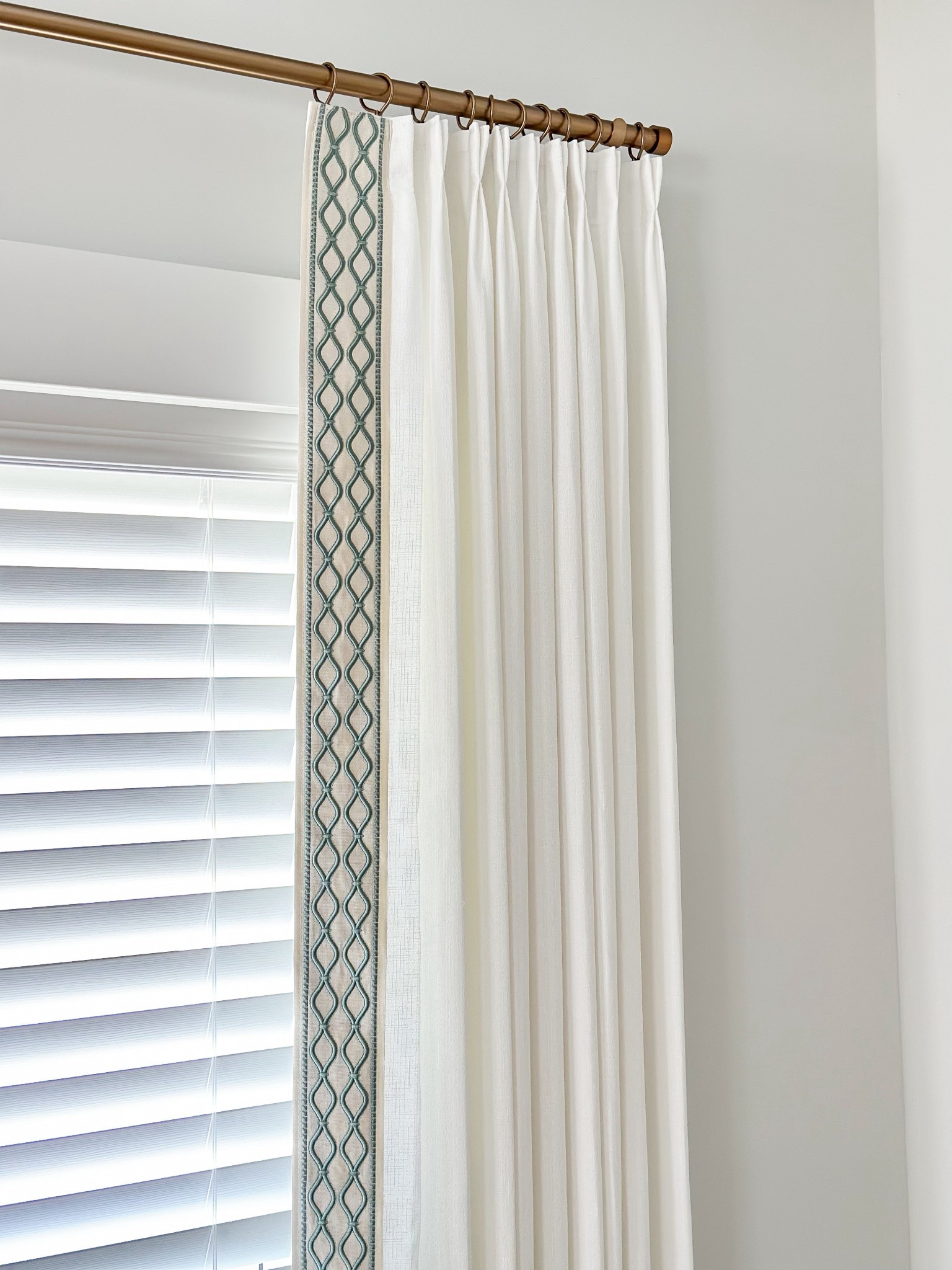 Pinch pleat curtains with trim! Look designer 

White curtains, living room curtains, bedroom curtains, Grandmillennial curtains, Grandmillennial home, Grandmillennial decor 

#LTKHome