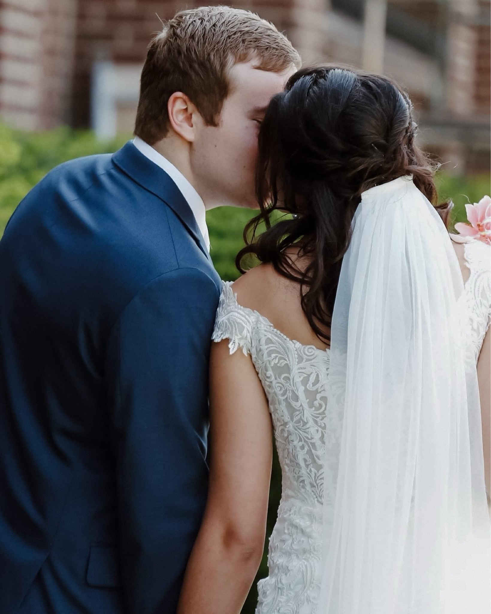 Amazon wedding veil under $20!! Different lengths and colors available! I chose 50” light ivory! 

Bride, bride to be, engaged, veil, wedding, wedding veil, wedding accessories, Amazon wedding, Amazon 

#LTKfindsunder50 #LTKwedding