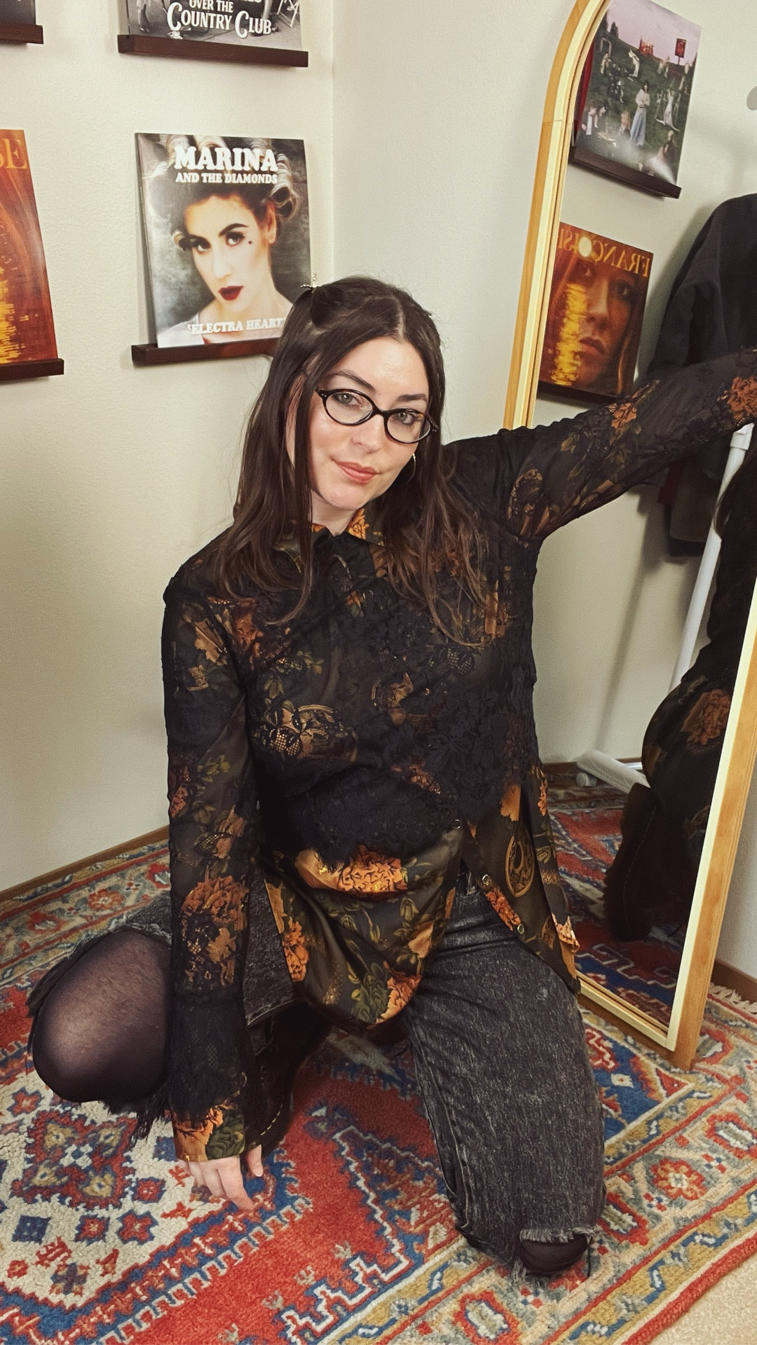 The statement top that’s doing all the talking (& how to style it)

#LTKootd #LTKMidsize #LTKgrwm