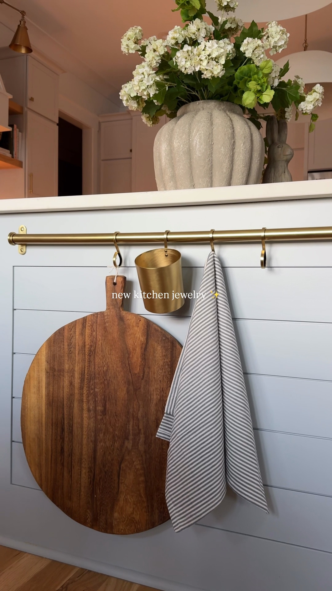 new jewelry moment @rejuvenation ✨ | the kitchen island just needed a little something & this rail system is absolutely beautiful + it matches our existing hardware perfectly 🤗

details: 

Brookside 36” in aged brass

#kitchenideas #kitchendesign #neutralhome #kitchendetails #homedecor 

#LTKHome