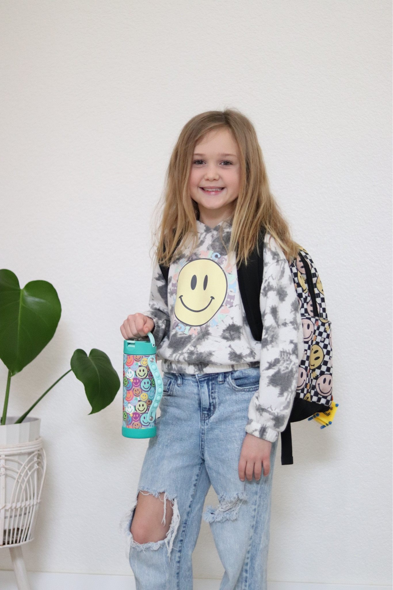 Elemental Kids Water Bottles with a fun pop it handle!!! Perfect for school and sports!! Stainless steel. 
.
#waterbottle #elemental #kidswaterbottle #schoolmusthaves #elementalwater #waterdaily  

#LTKkids #LTKhome #LTKfamily