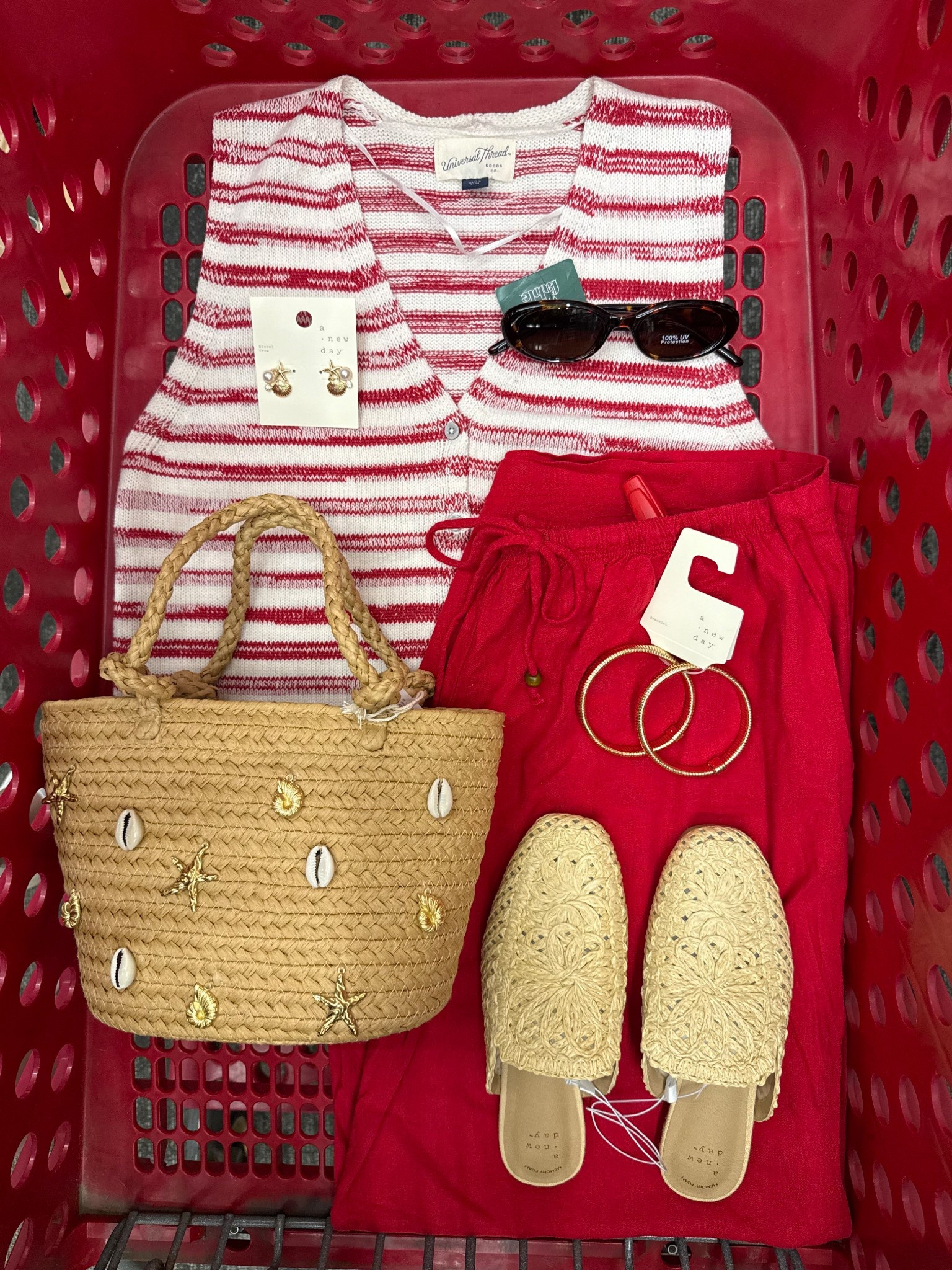 leaning coastal… and apparently very into stripes lately 🌊❣️ @Target