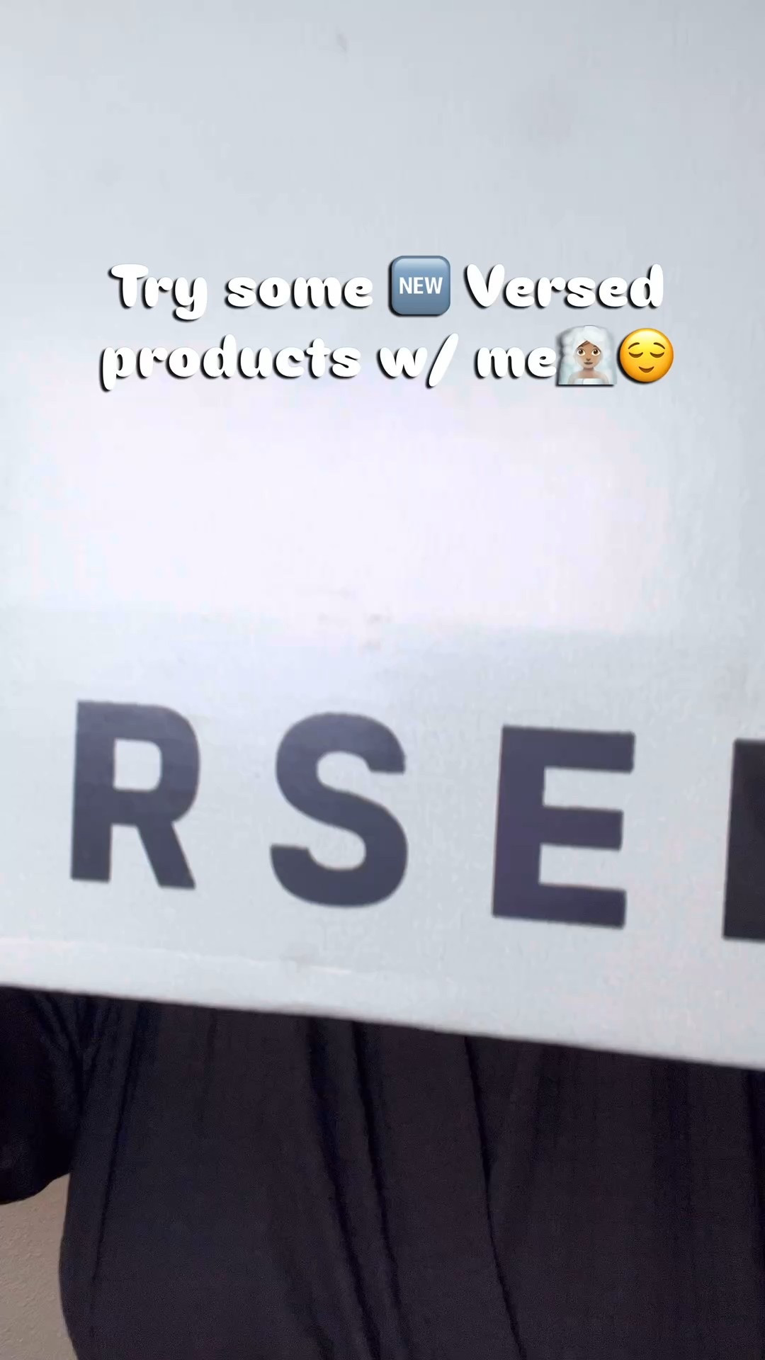 Trying some new @versed skincare staples that support acne-prone, healing skin 🧖🏽‍♀️✨
Here’s what each product actually does + why it matters 👇🏽

🧴 Skin Soak Rich Moisture Cream
This one’s for dry, unbalanced skin — especially if you’re dealing with barrier damage from acne treatments.
✨ Squalane hydrates + strengthens skin without clogging pores
✨Red algae extract helps lock in moisture and soothe irritation

🧼 Day Dissolve Cleansing Balm
Double cleansing is non-negotiable for acne-prone skin — especially if you wear SPF or makeup.
✨This balm melts away buildup gently with eucalyptus + clove oils
✨Rinses clean, no greasy after-feel! great for sensitive skin types

🌞 Weekend Glow Brightening Serum
A gentle but effective serum for post-acne marks + dull skin days.
✨ Vitamin C + kojic acid work together to brighten and even tone
✨Helps fade dark spots without over-drying or stinging

👁️ Weekend Glow Brightening Eye Gel
Don’t skip your eye area — it can hold onto hyperpigmentation too.
✨Caffeine reduces puffiness, while niacinamide brightens dark circles
✨Lightweight and layers well under makeup

✨ Soft, balanced skin is the goal! not perfection😌🩵✨

Let me know if you’ve tried any of these or want a full follow-up review 🤍

#versedskincare #softglowjess #skincareeducation #acneproneskin #cleanskincare #glowingskin #skincareroutine 

#LTKBeauty