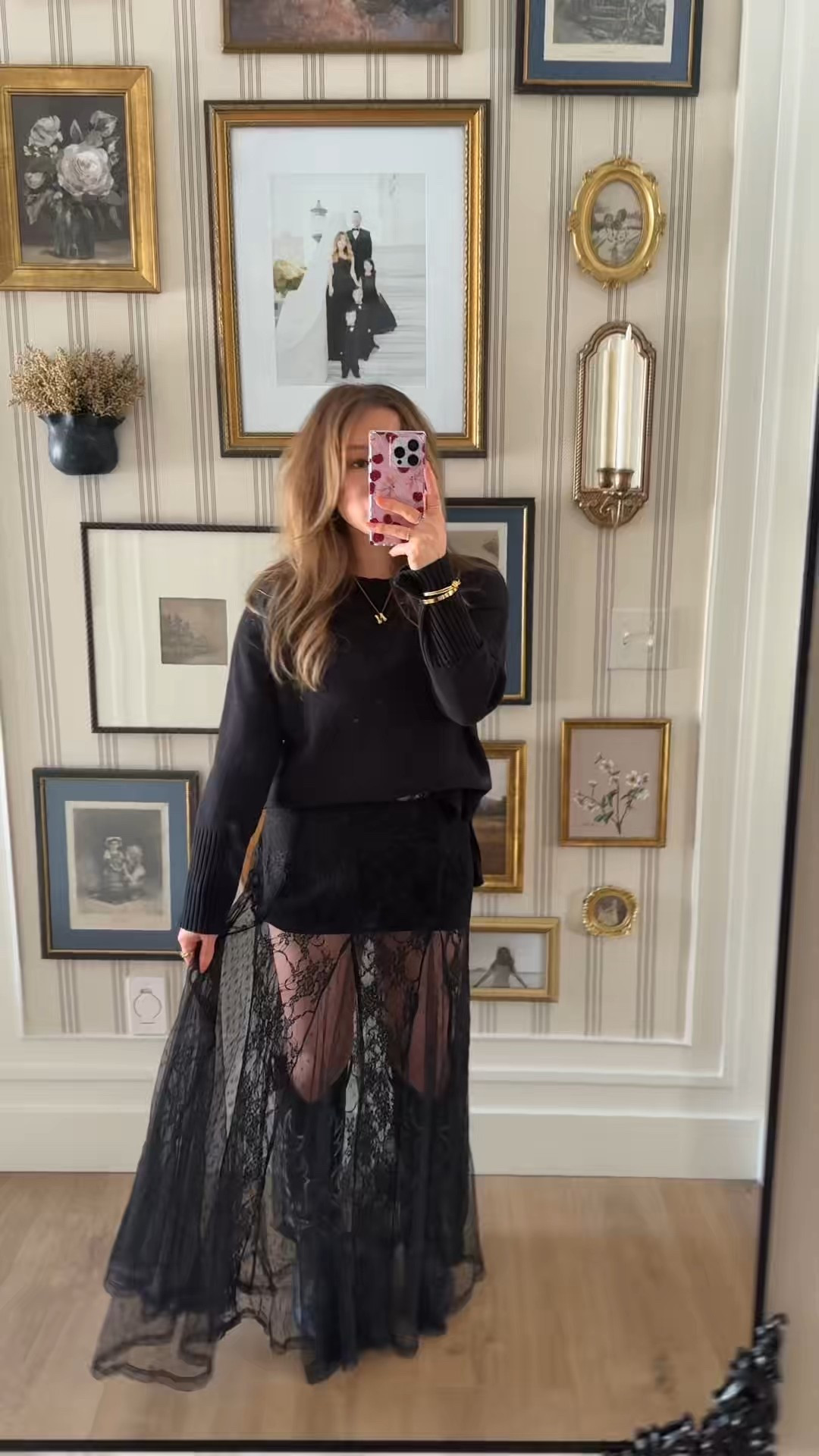 Wearing size small in skirt.