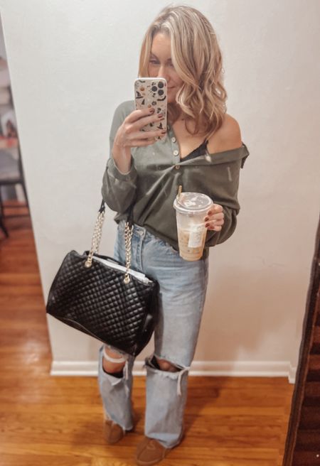 When you get done at the shop early and have errands to run you stop for a Starbucks before to treat yourself 😍

Got so much to do today, so I wanted to feel relaxed and cute and have gotten so many compliments on my fit today! I think this green is going to be the pop of color for my fall/winter wardrobe this year 

Feel like a little hipster mama ✌🏼

Off to Hobby Lobby to scoop their Christmas finds that you know I’ll be sharing 💕

#LTKshoecrush #LTKitbag #LTKworkwear