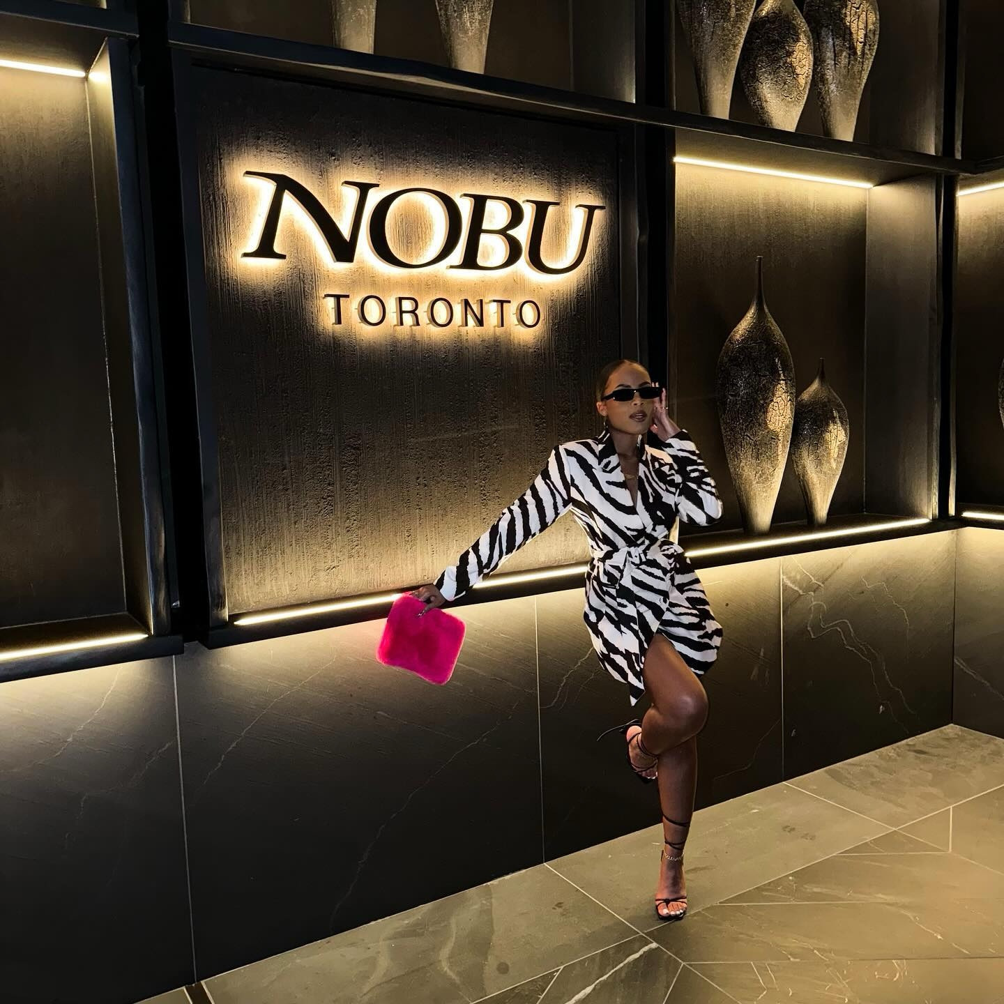 Bad gyal Momo 😎 

#nobutoronto #nobu #yyzeats #torontolife #toronto #torontofood #outfitoftheday  #styleblogger #stylebolggerstyle #fashionista #instafashion  #trending #styleinfluencer