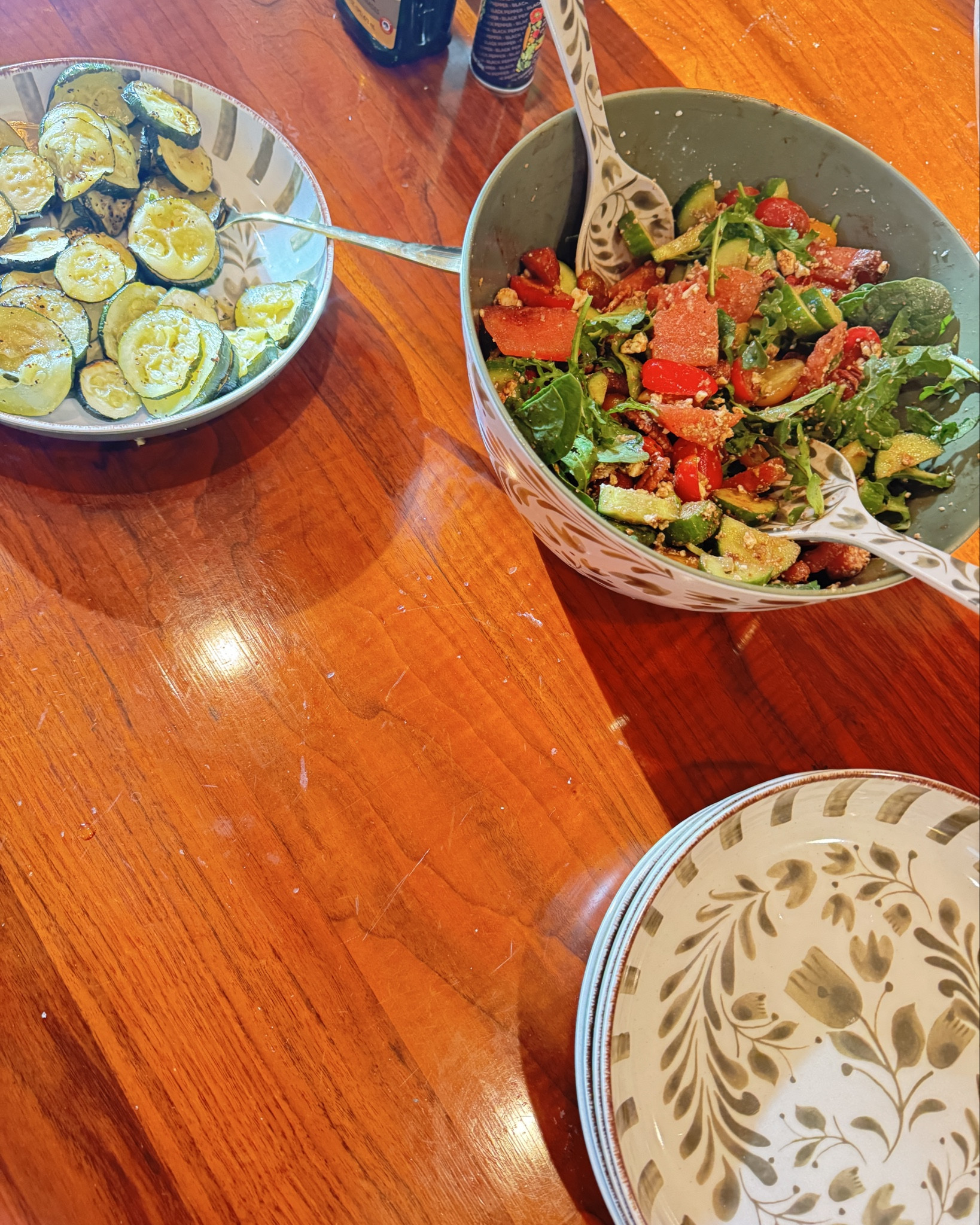 Cutest bowls and plates for summer cookouts or parties! Or just a weeknight meal. So affordable too♥️

#LTKFindsUnder100 #LTKHome #LTKSeasonal