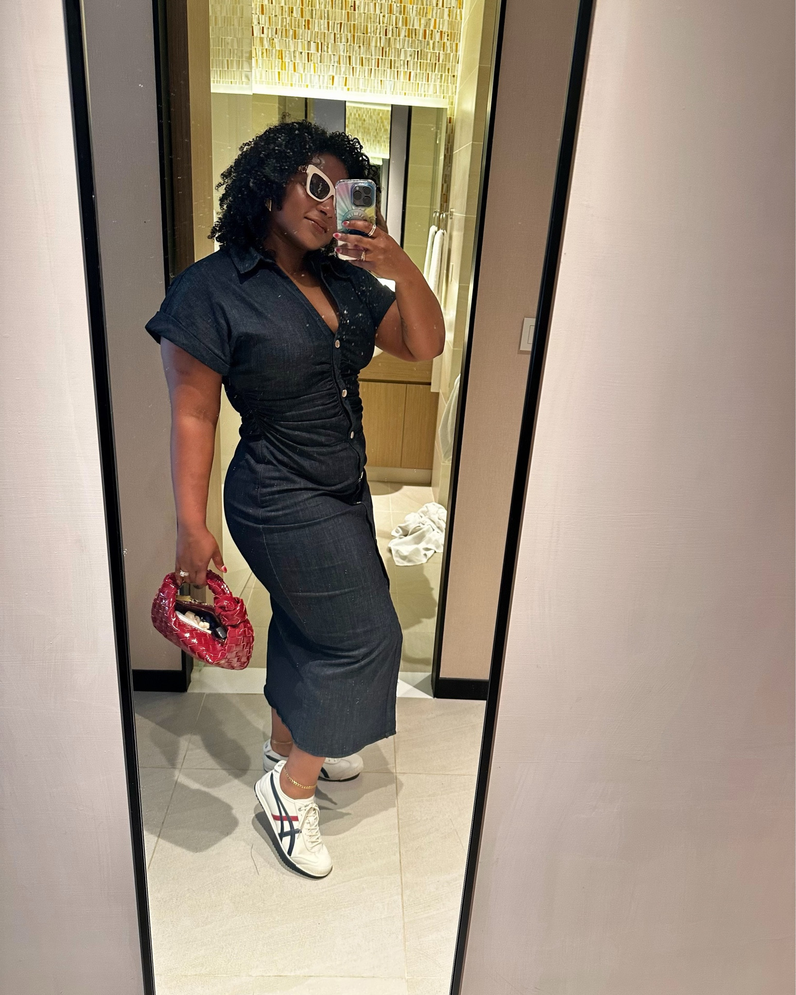 In my earlier post, I tried on the Large dress but I ended up buying the XL! I LOVE the fit! 😍
—
#zara #zaradenim #denimdress

#LTKMidsize #LTKFindsUnder100 #LTKSeasonal