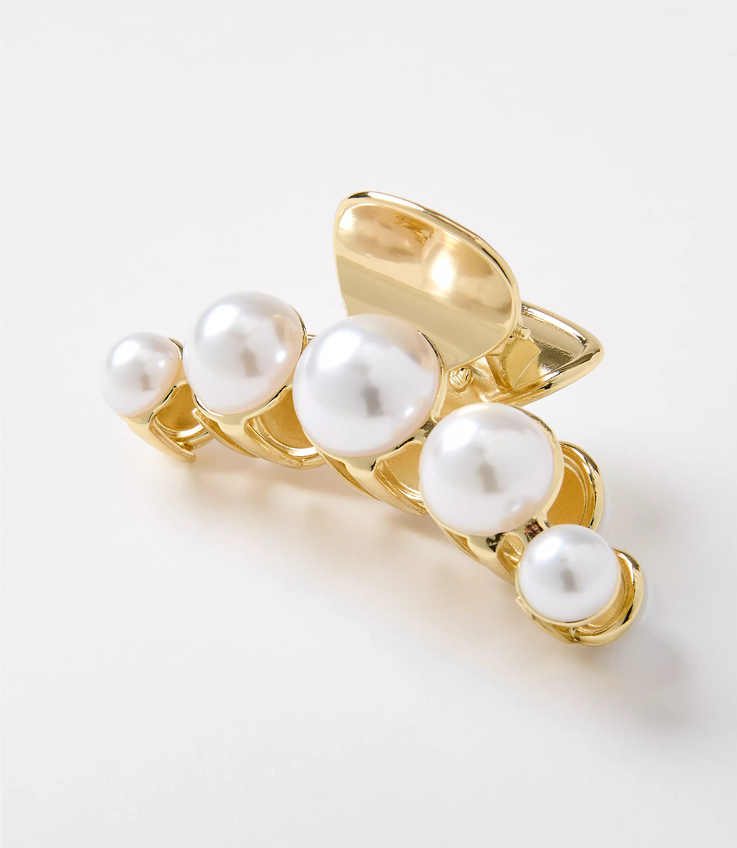Pearlized Claw Hair Clip | LOFT