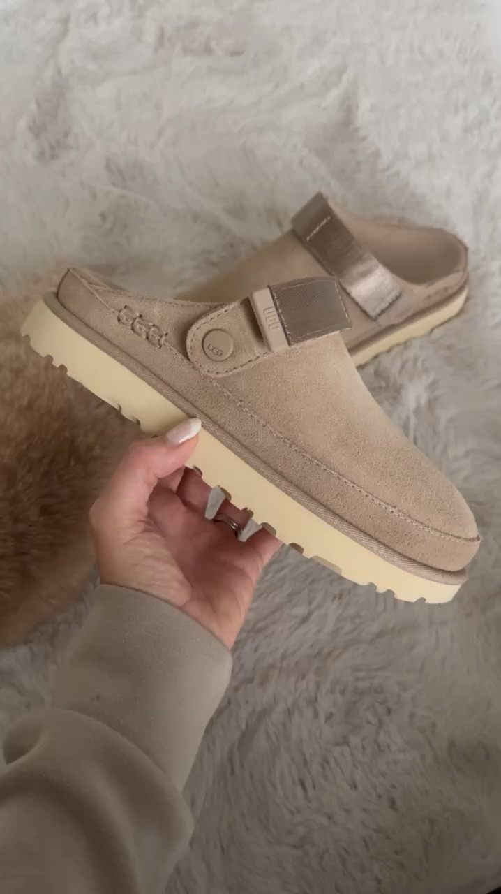 These Ugg goldenstar clogs are already selling out get yours for your next fall outfit! 

#LTKStyleTip #LTKFindsUnder50 #LTKOver40