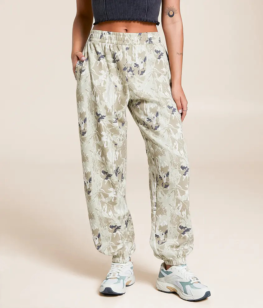Camo Jogger | Buckle