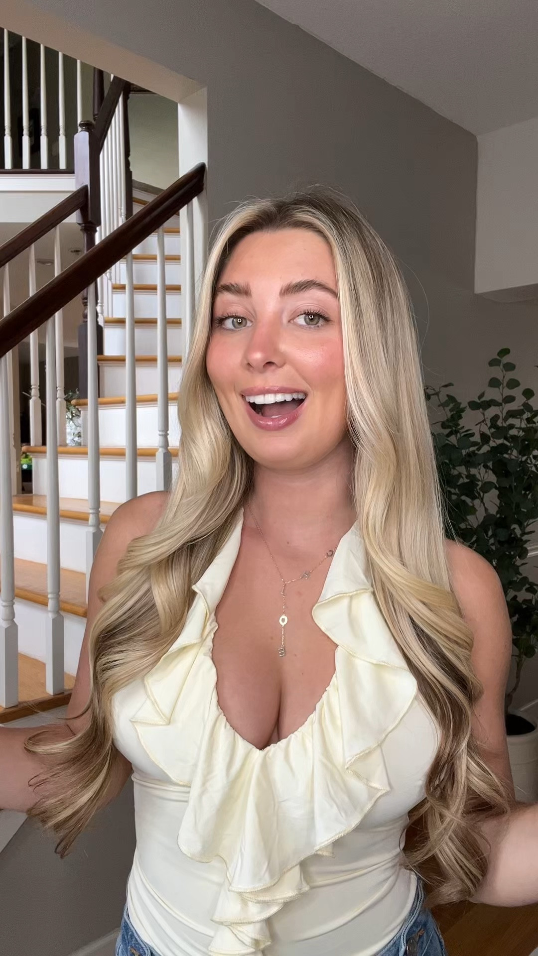 New Cakes Body tape!! Code CHLOEKAP 


#LTKootd #LTKU #LTKgrwm