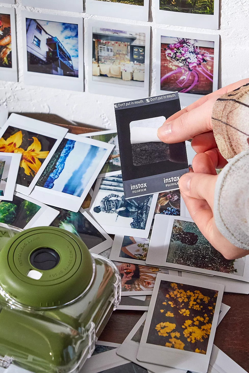 Fujifilm UO Exclusive Instax Mini 12 Green Instant Camera Bundle | Urban Outfitters (EU)