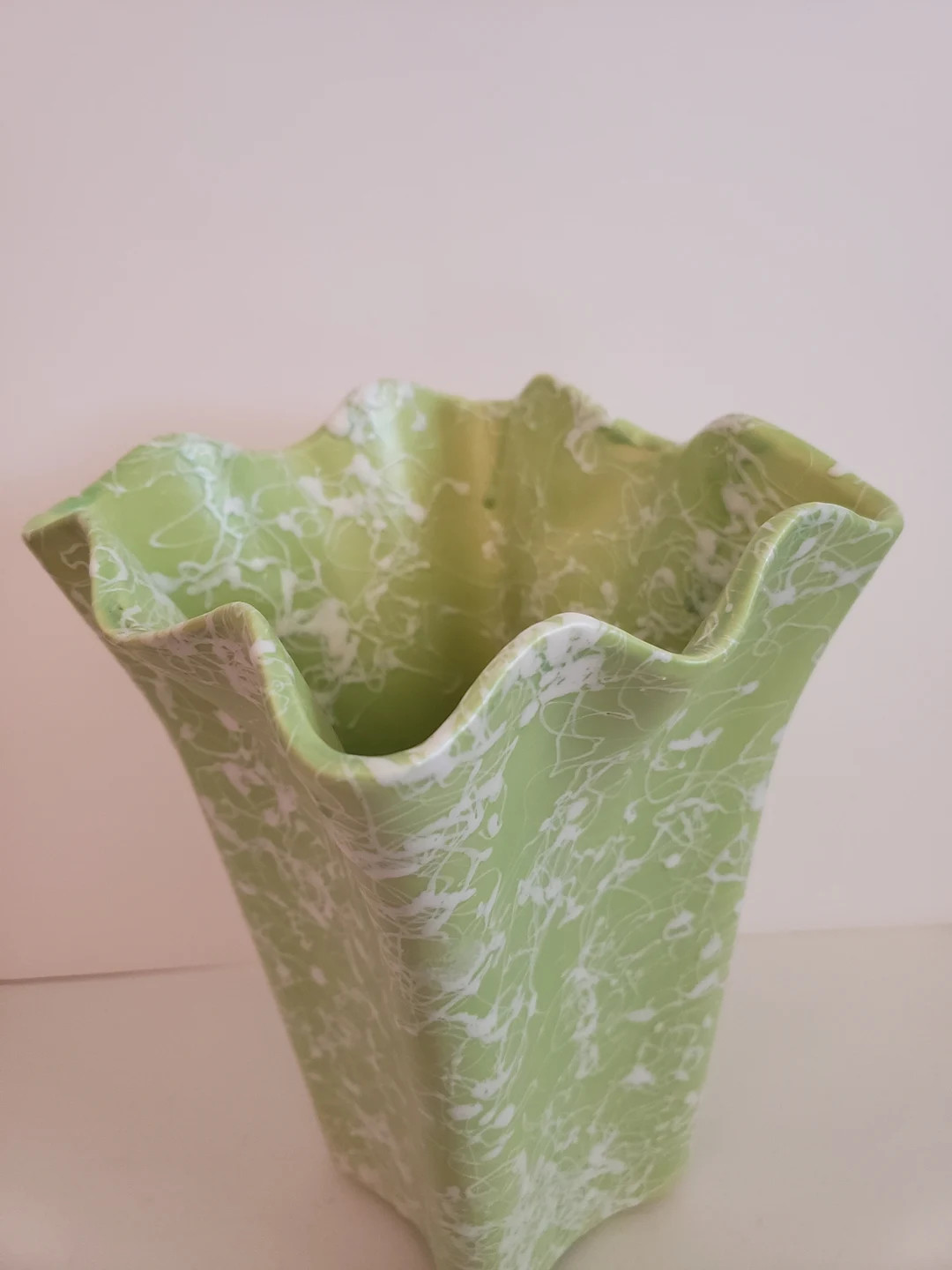 Shawnee USA Cameo Ware Mint Green White Splatter 1960s Ruffled Vase | Etsy (US)