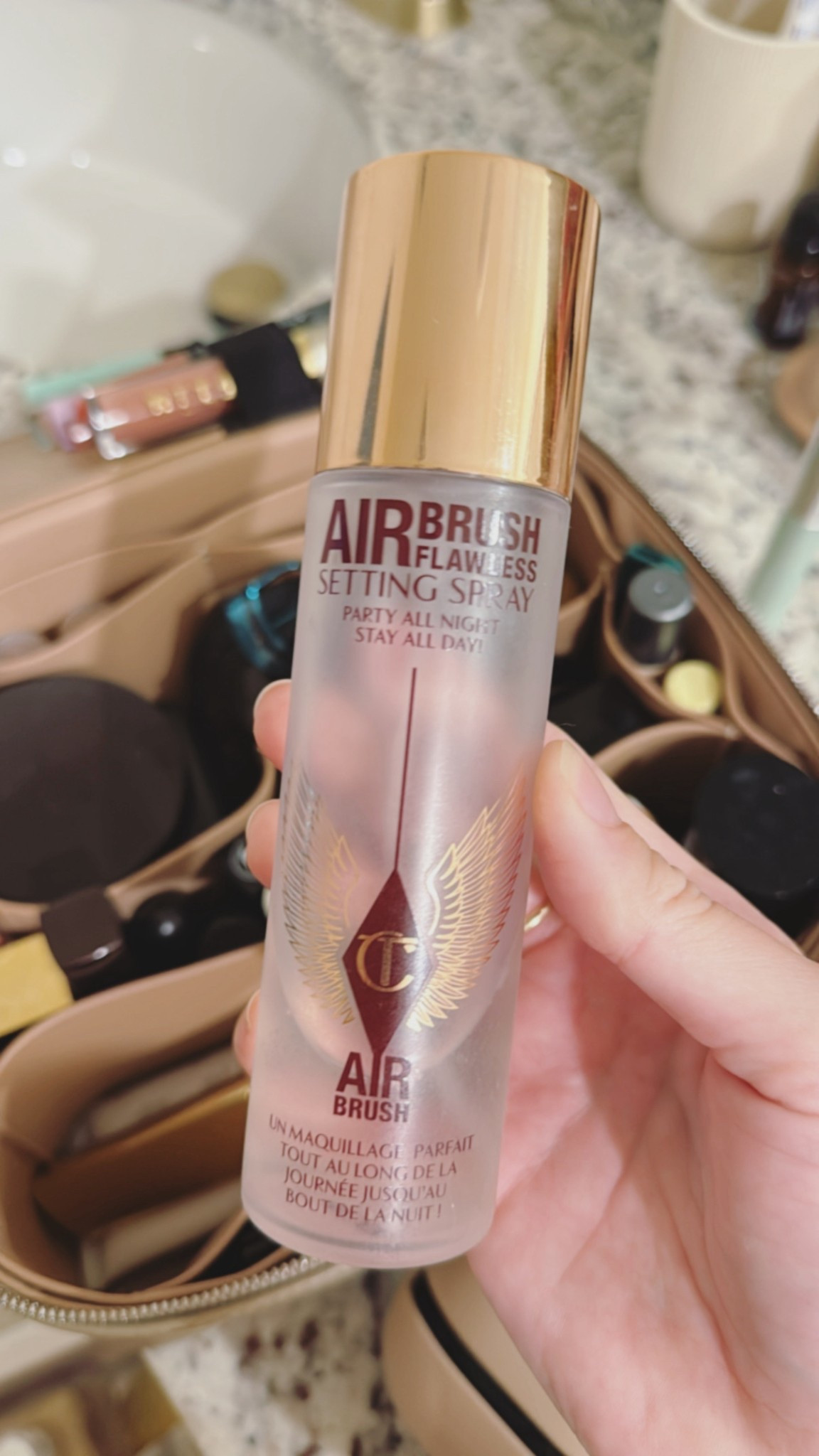 Best setting spray! Holds your makeup rain or shine!

#settingspray #makeup

#LTKFindsUnder50