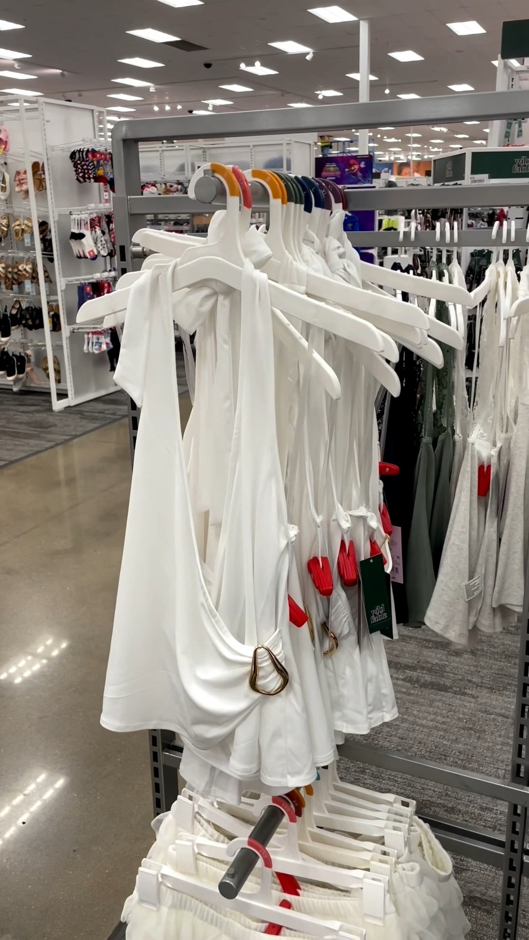 This $15 halter, no notes 💅 @Target 

#LTKSeasonal #LTKootd