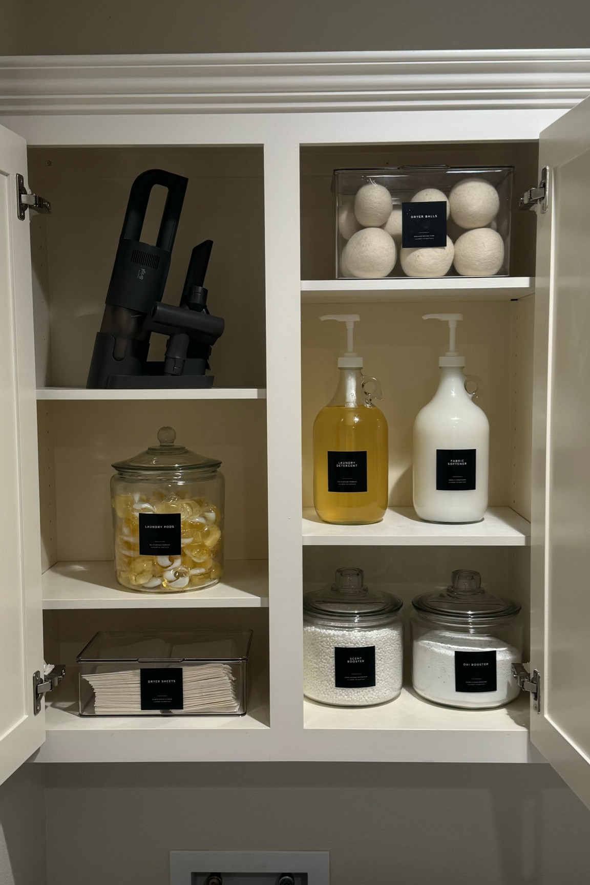 Laundry Room Organization 🖤

#LTKfindsunder100 #LTKhome #LTKstyletip