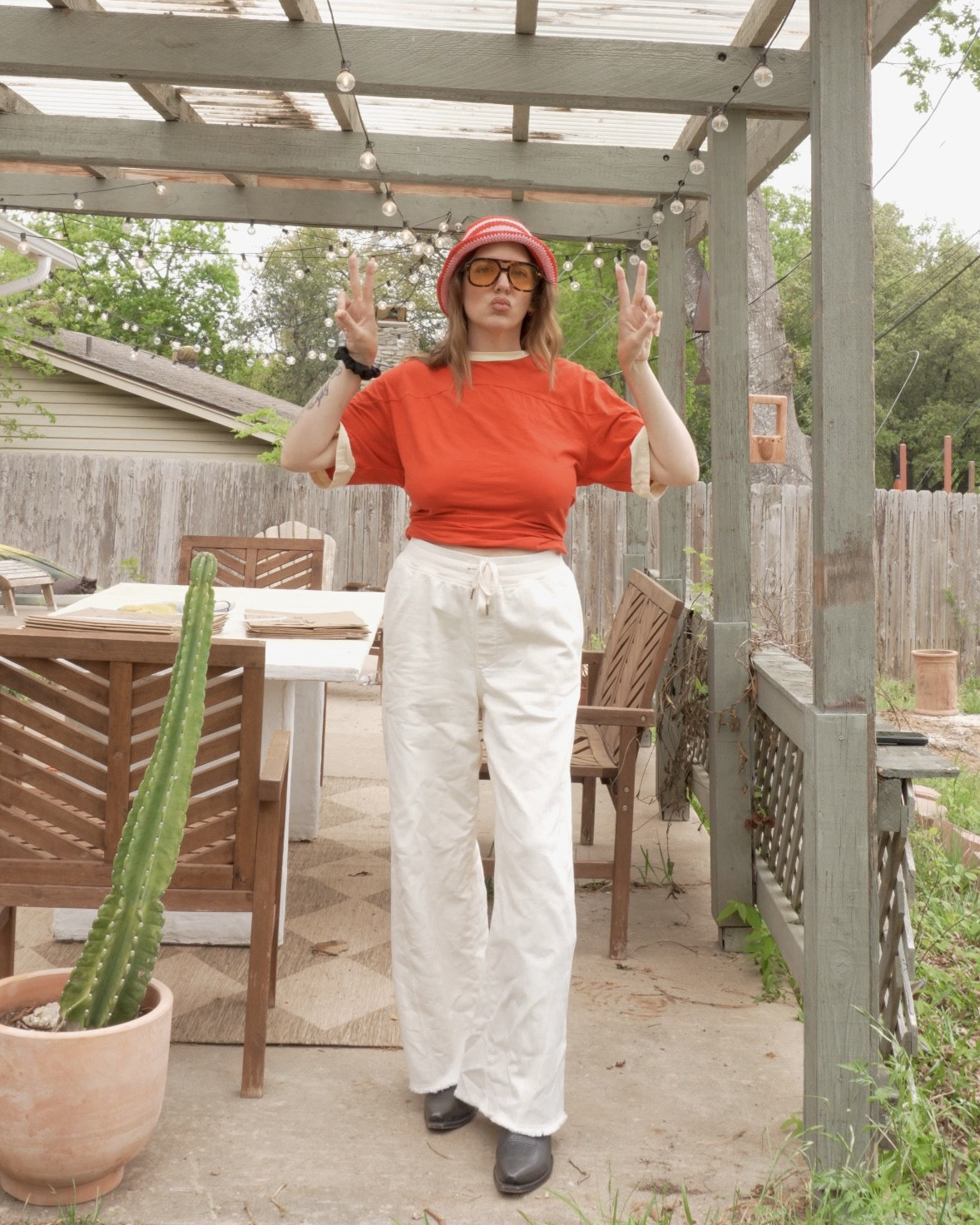 These pants can be dressed up or down and they’re so comfy! Perfect for spring and summer 

#LTKFindsUnder50 #LTKFestival #LTKSeasonal