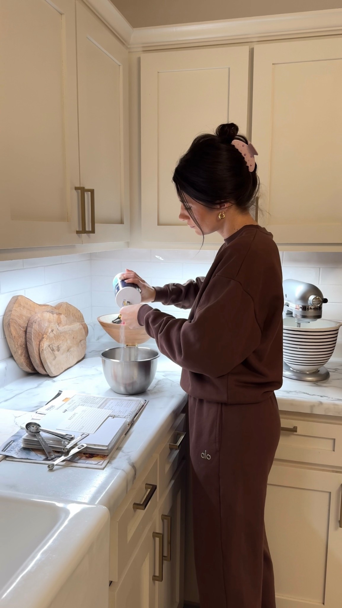 Chocolate brown set wearing an xs in both its slighty baggy naturally and perfect for lounge/ errands 
Fav claw clip @Alo Yoga and measuring spoons




#LTKdayinmylife #LTKmorningroutine #LTKmomlife