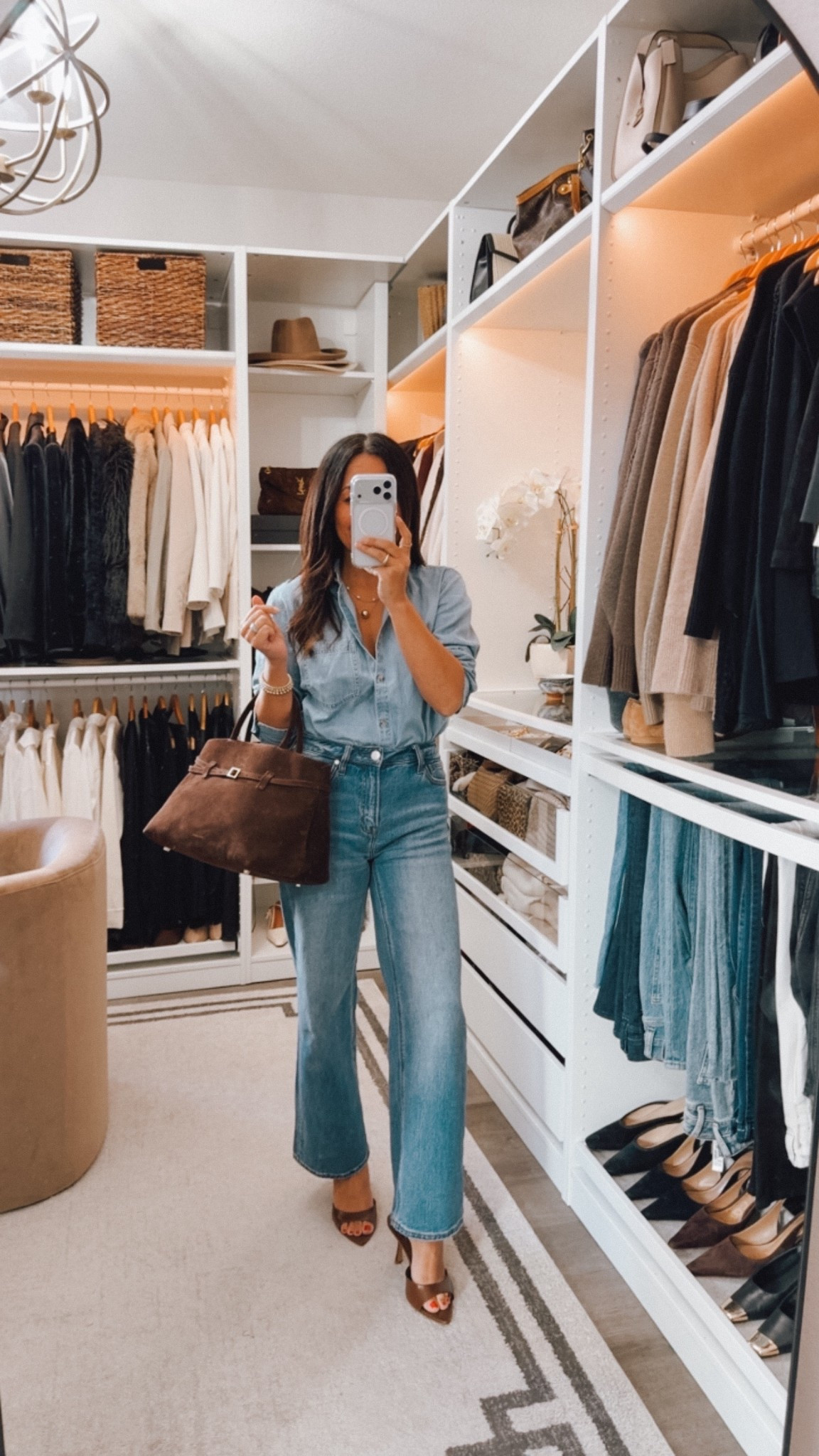 Denim shirt 30% off🎊

#LTKSeasonal #LTKOver40 #LTKootd