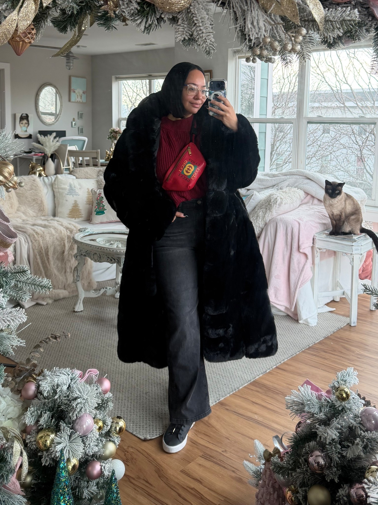 Chill vibes ❣️

sneakers
faux fur coat
jeans 
Fanny pack 
casual outfit 
women’s winter outfit 

#LTKOver40 #LTKootd #LTKPetite