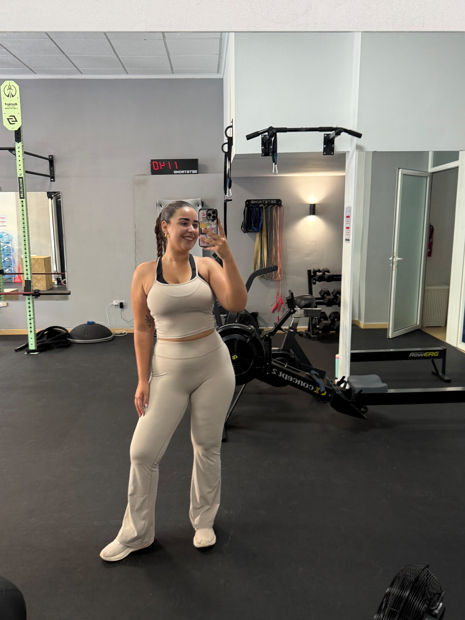 Llevo talla 40/42 L y mido 170 ❤️

#LTKespana #LTKeurope #LTKmidsize