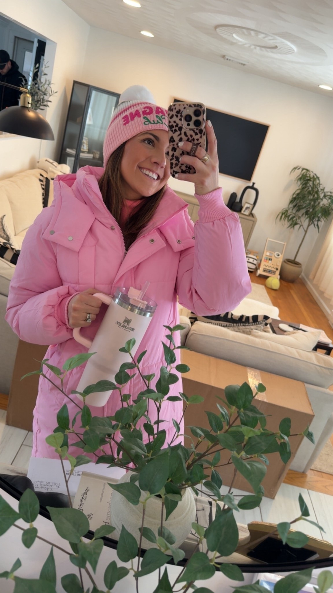 I’m obsessed with this coat 🌸

Winter coats
Bubblegum pink coat
Puffer coat
Long coat
Winter outfit
Amazon finds
Pretty in pink 

#LTKmomlife #LTKootd #LTKgrwm